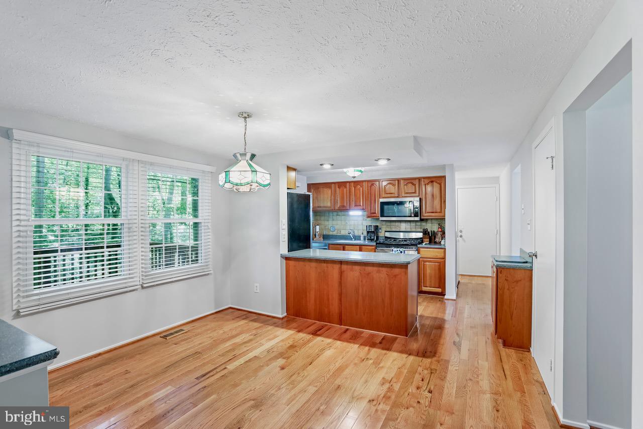 BURKE CENTRE - Residential