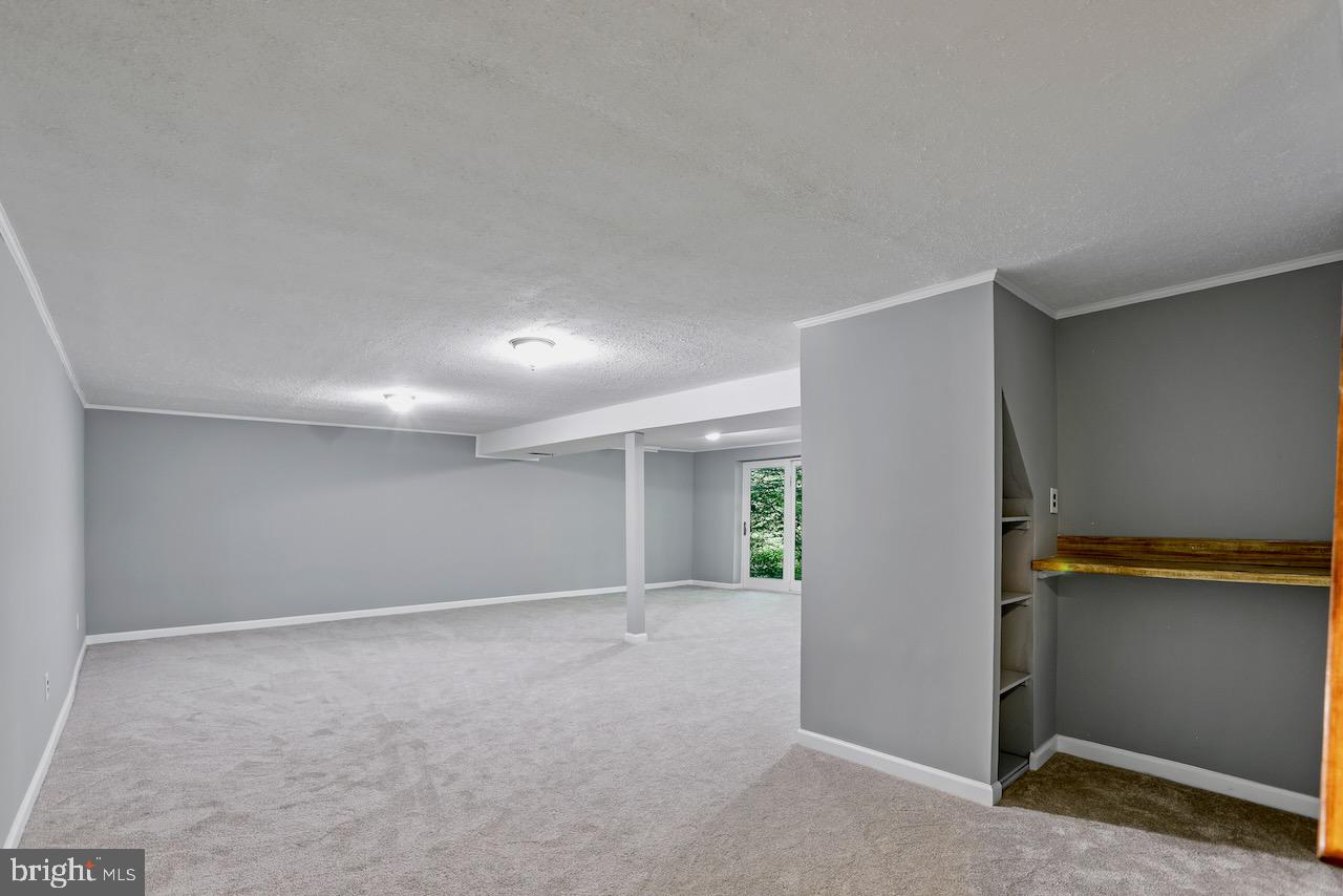 BURKE CENTRE - Residential