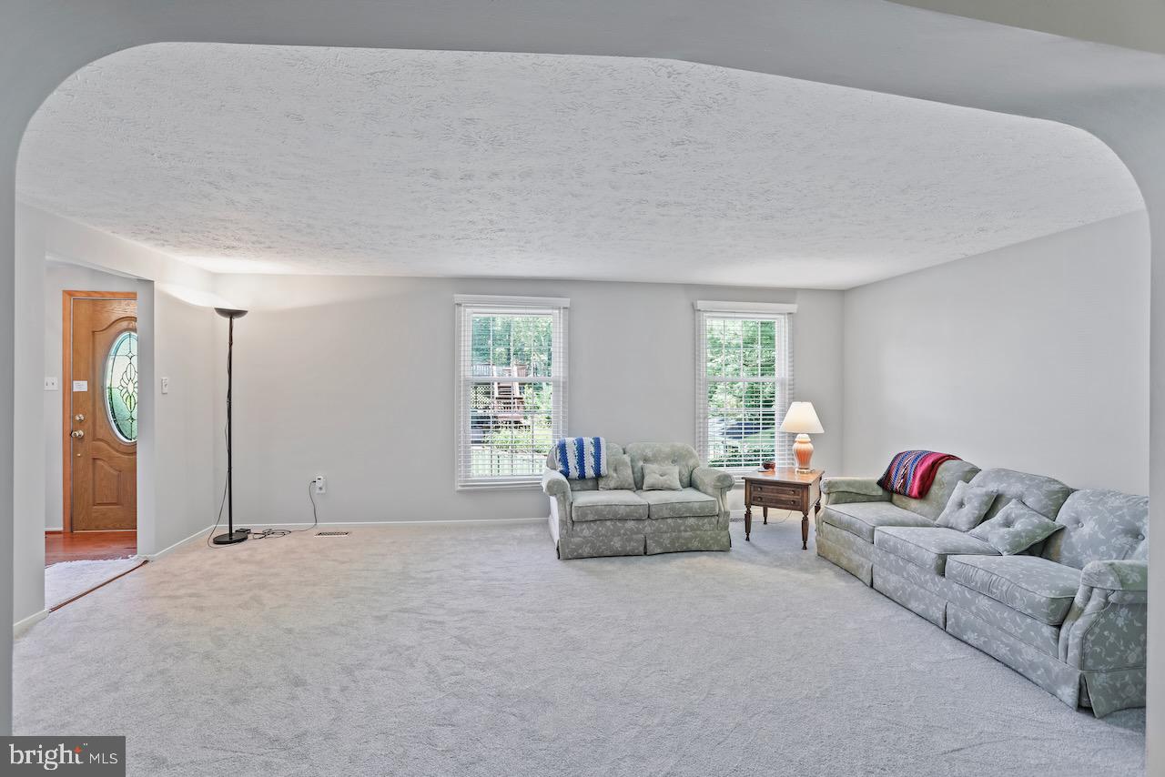 BURKE CENTRE - Residential