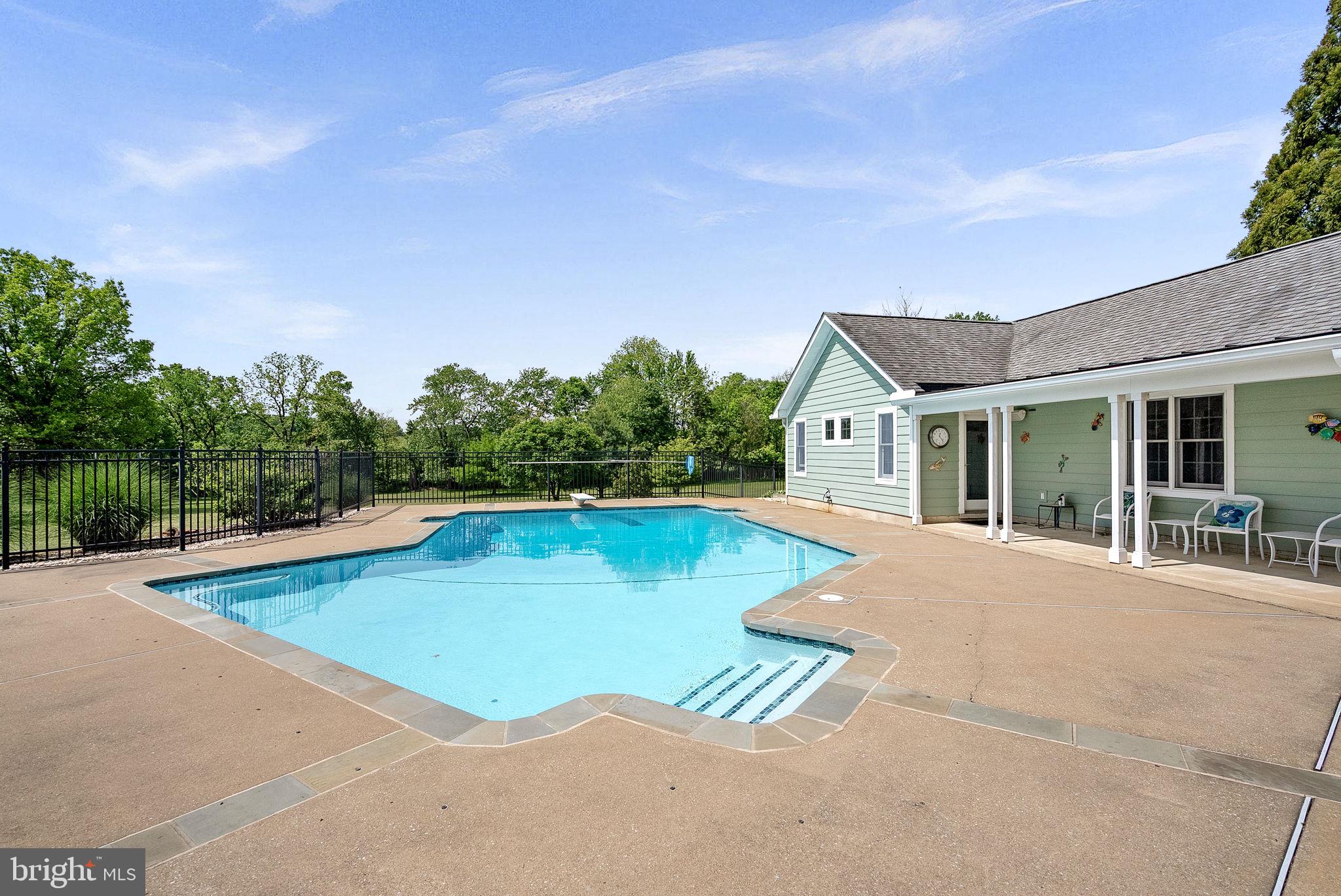 BROWNS FARM - Residential