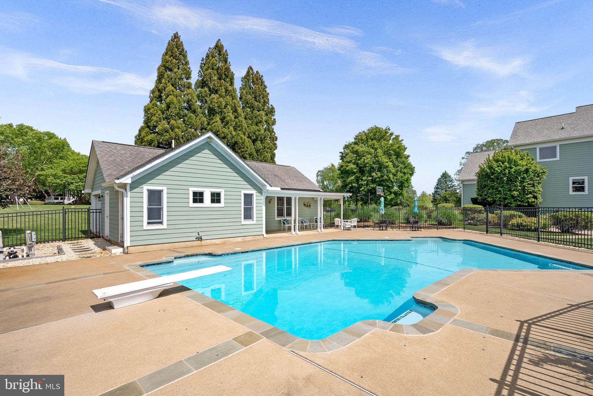 BROWNS FARM - Residential