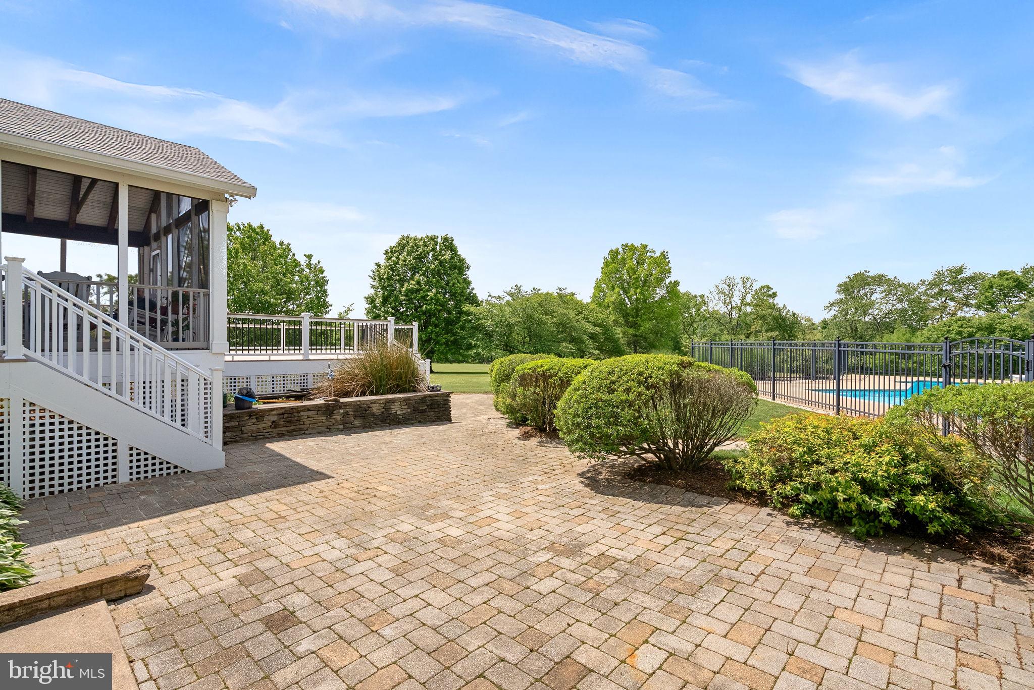 BROWNS FARM - Residential