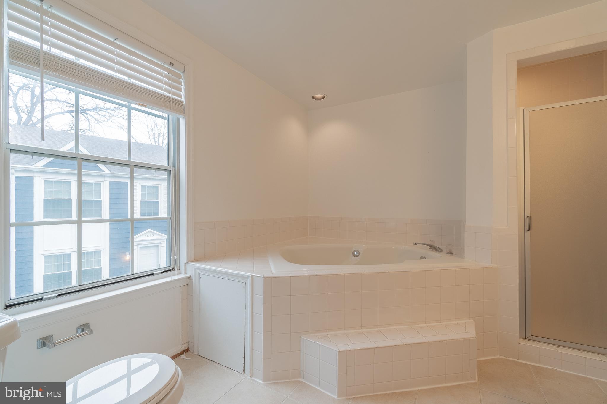 AMBERLEIGH - Residential Lease