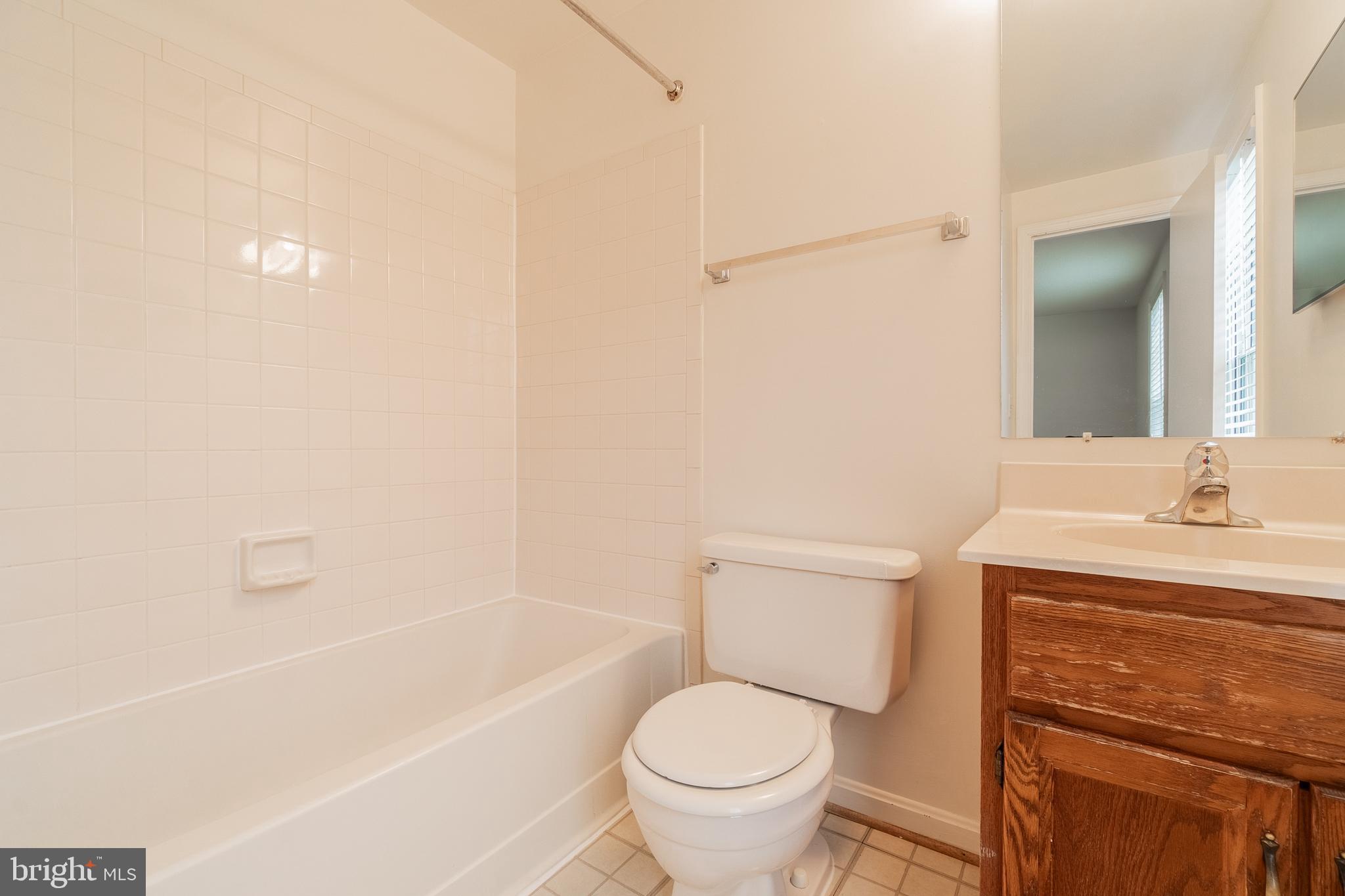 AMBERLEIGH - Residential Lease