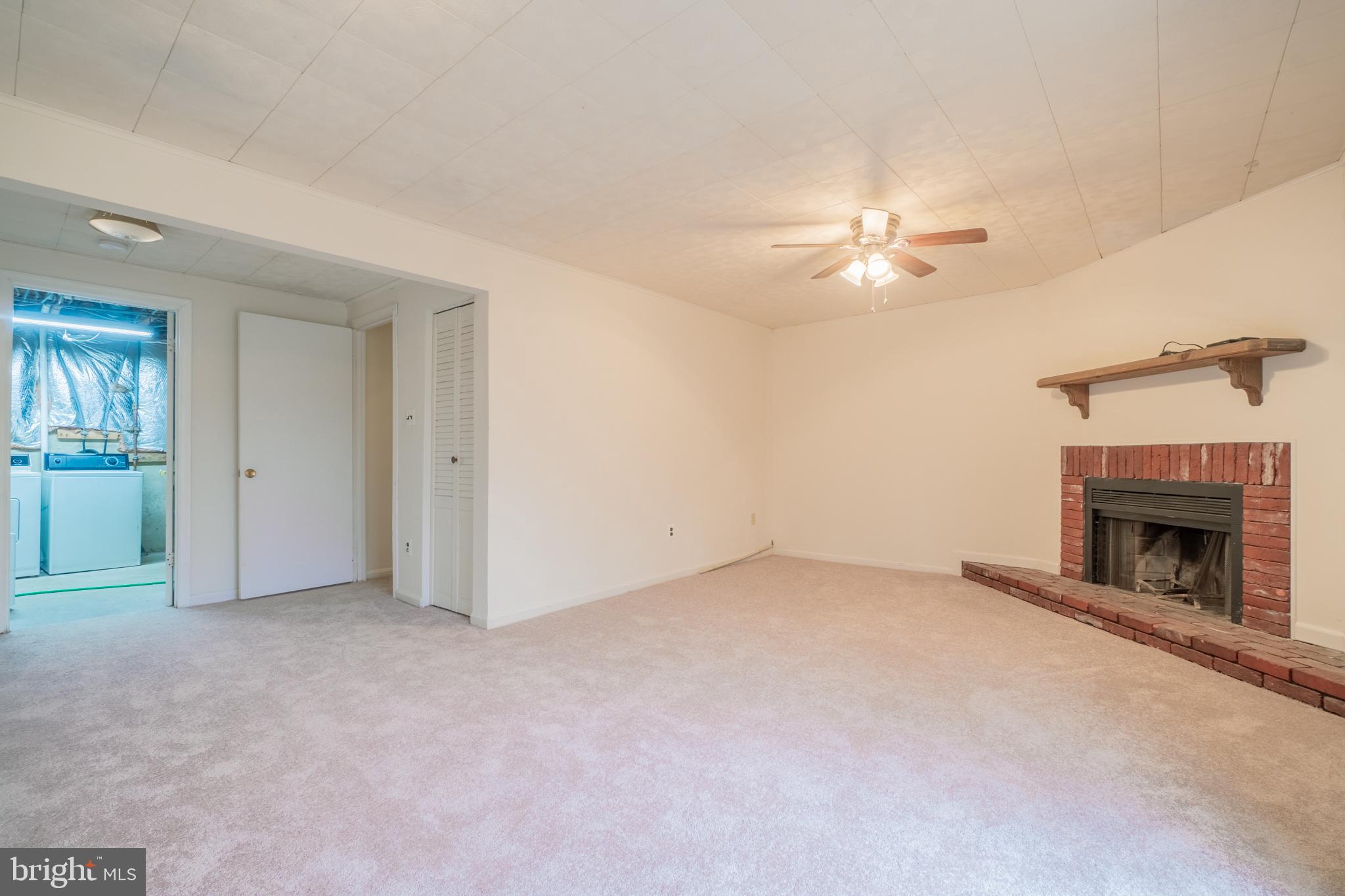 AMBERLEIGH - Residential Lease