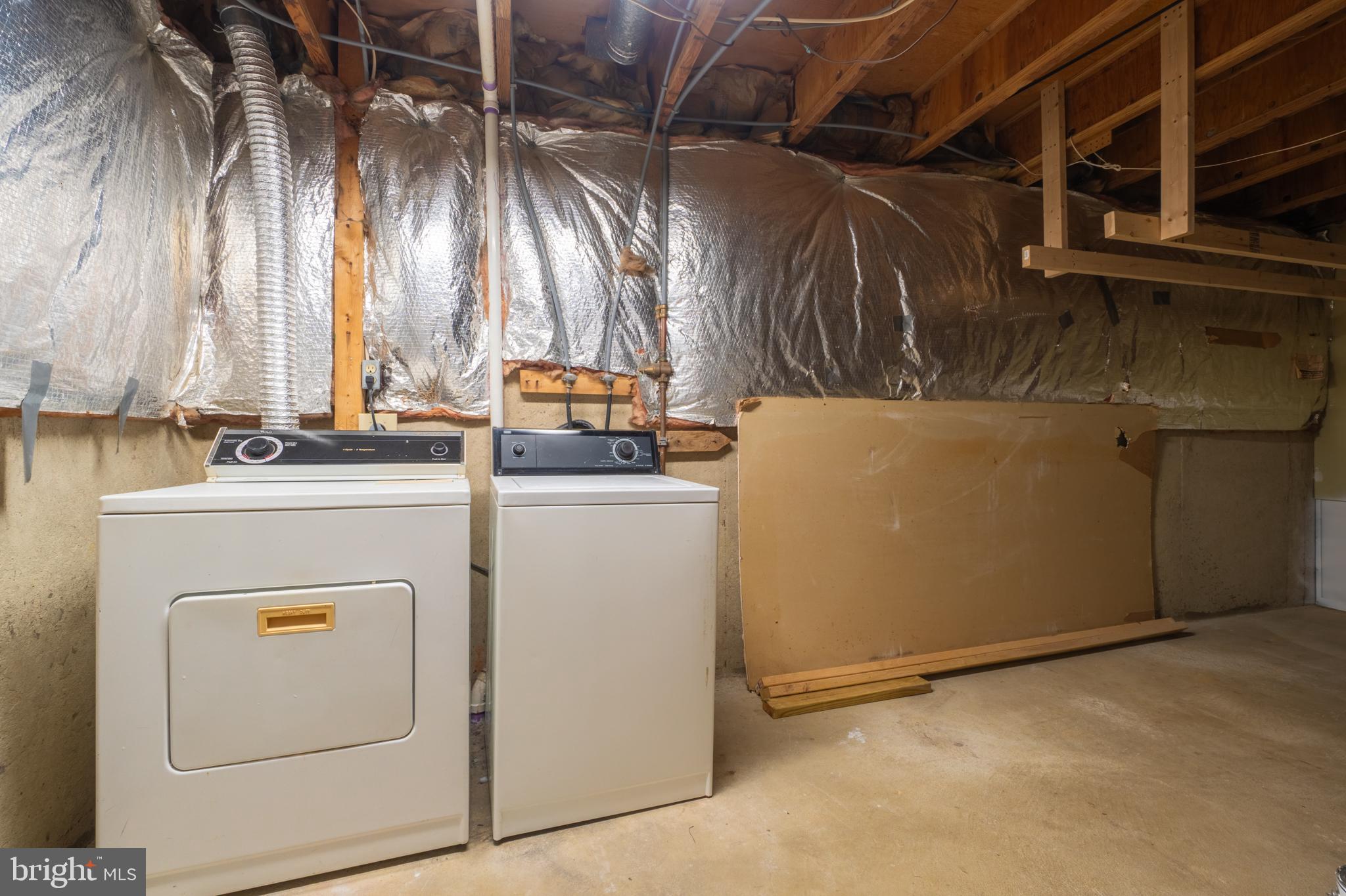 AMBERLEIGH - Residential Lease