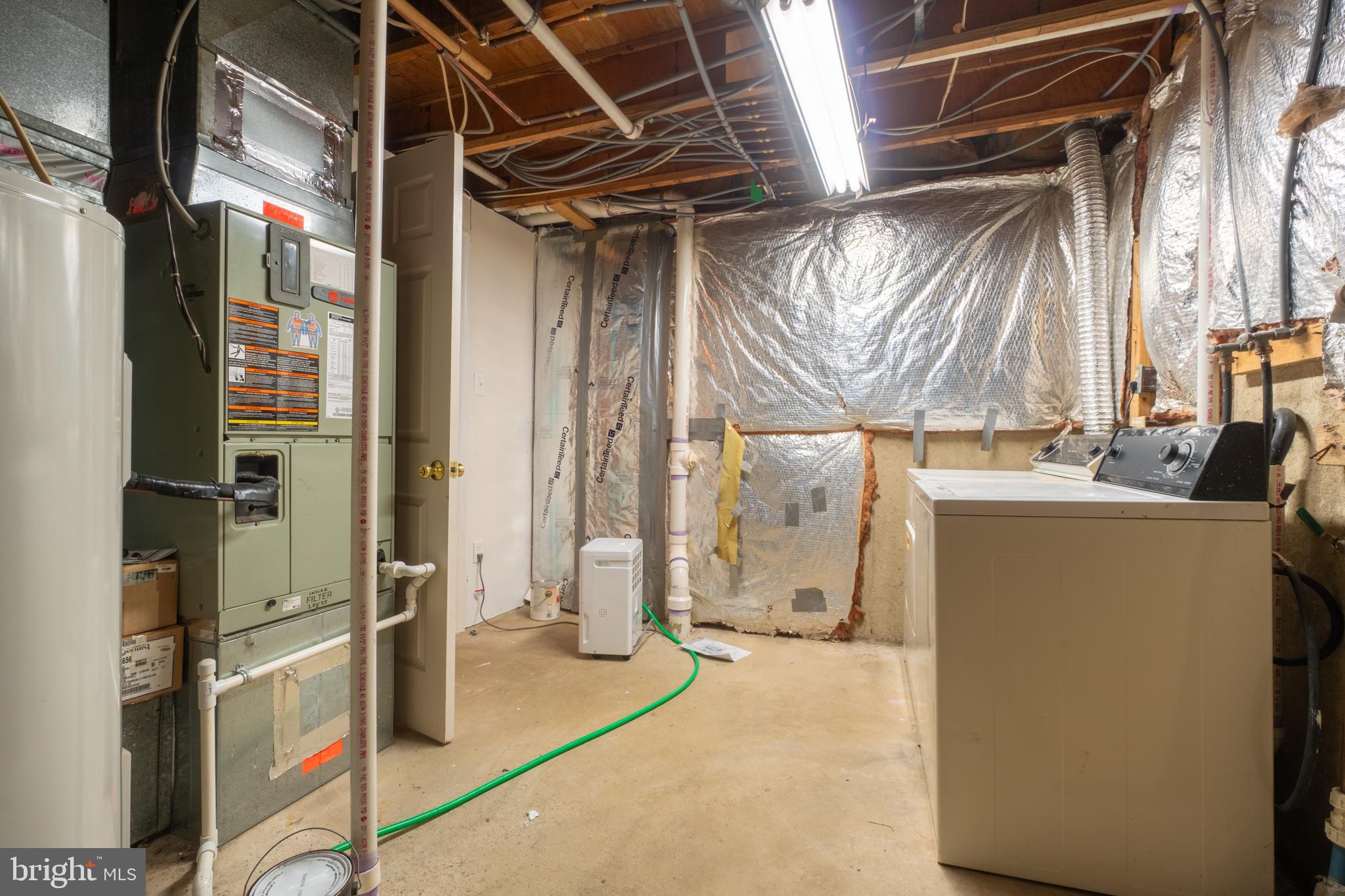 AMBERLEIGH - Residential Lease