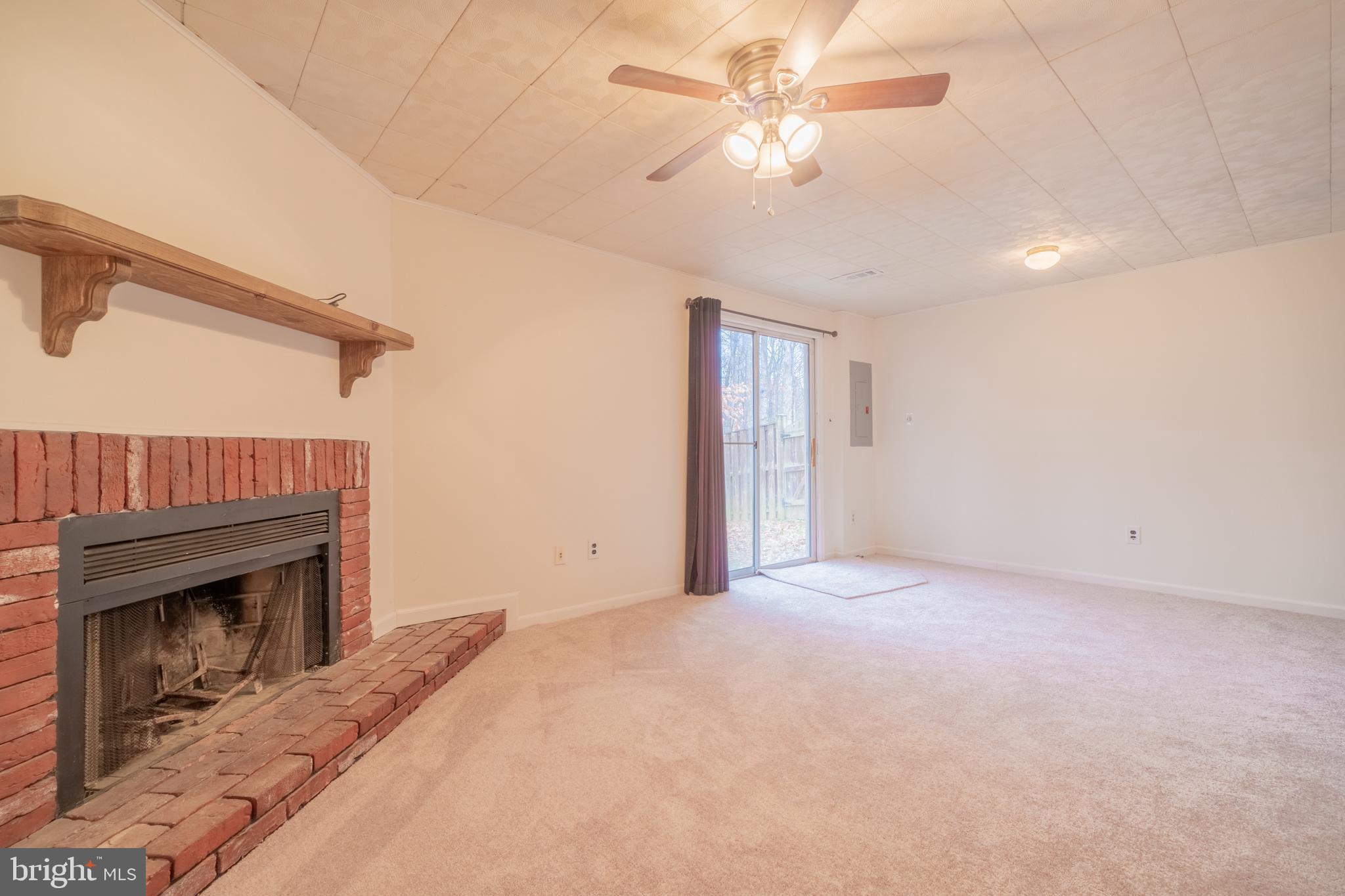 AMBERLEIGH - Residential Lease