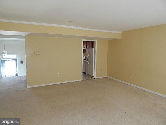 SARATOGA TOWNHOUSES - Residential