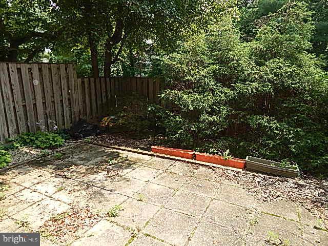 SARATOGA TOWNHOUSES - Residential