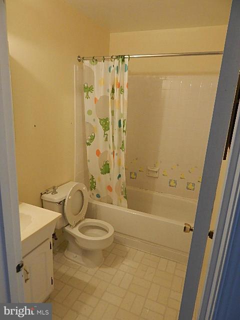 SARATOGA TOWNHOUSES - Residential