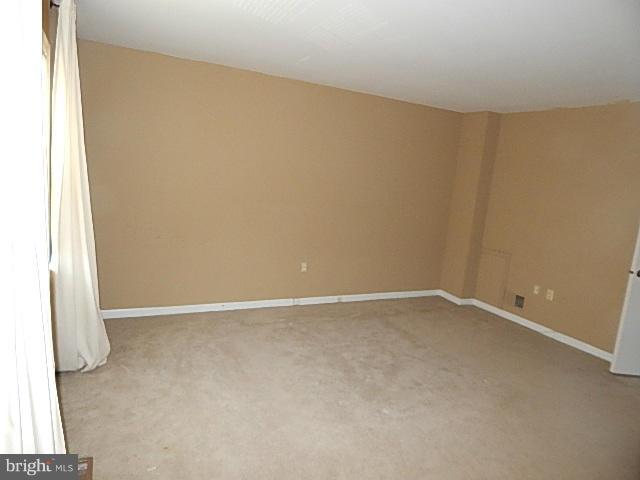 SARATOGA TOWNHOUSES - Residential