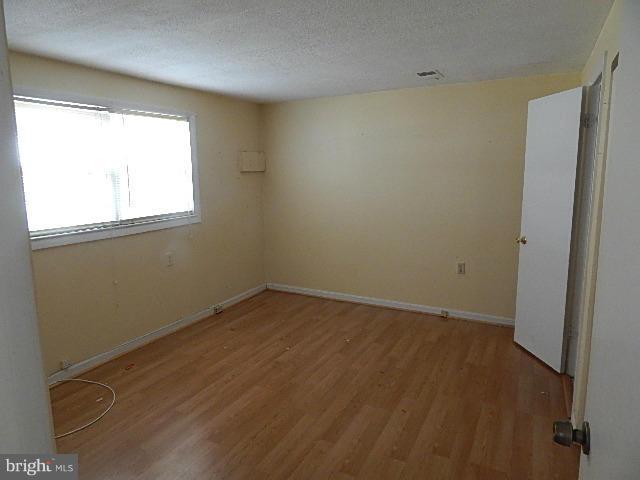 SARATOGA TOWNHOUSES - Residential