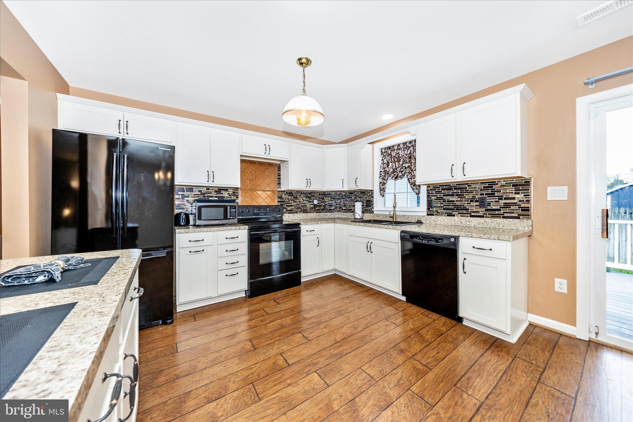 CROSS CREEK - Residential