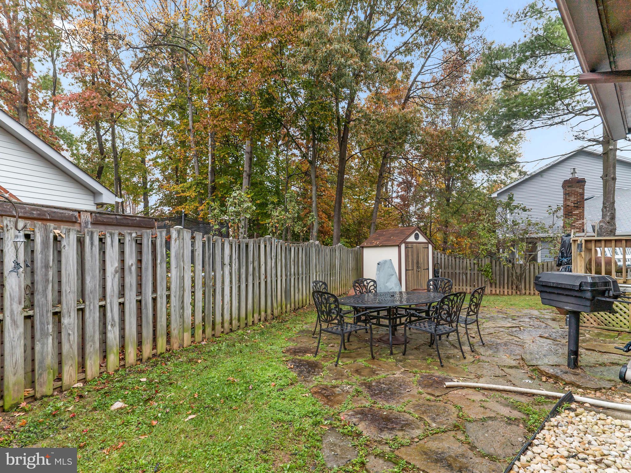 LONGWOOD KNOLLS - Residential Lease