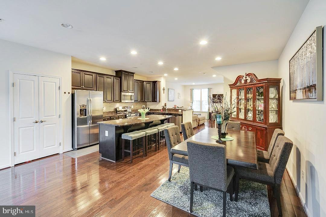 ADAMS CROSSING - Residential