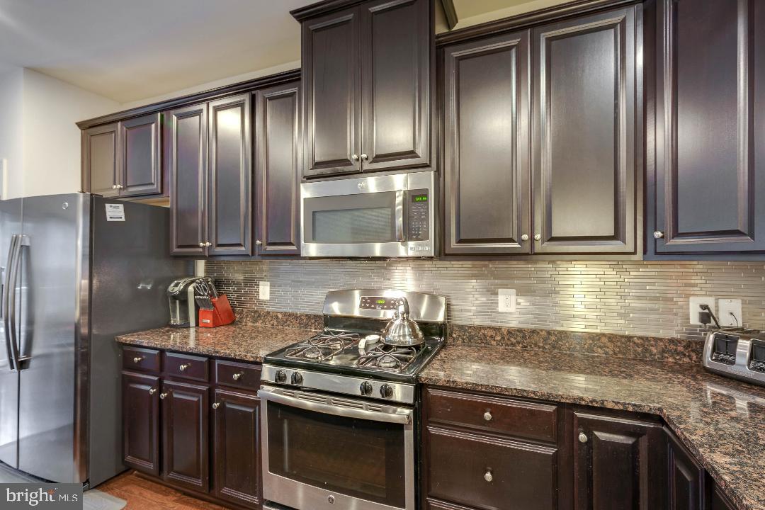 ADAMS CROSSING - Residential