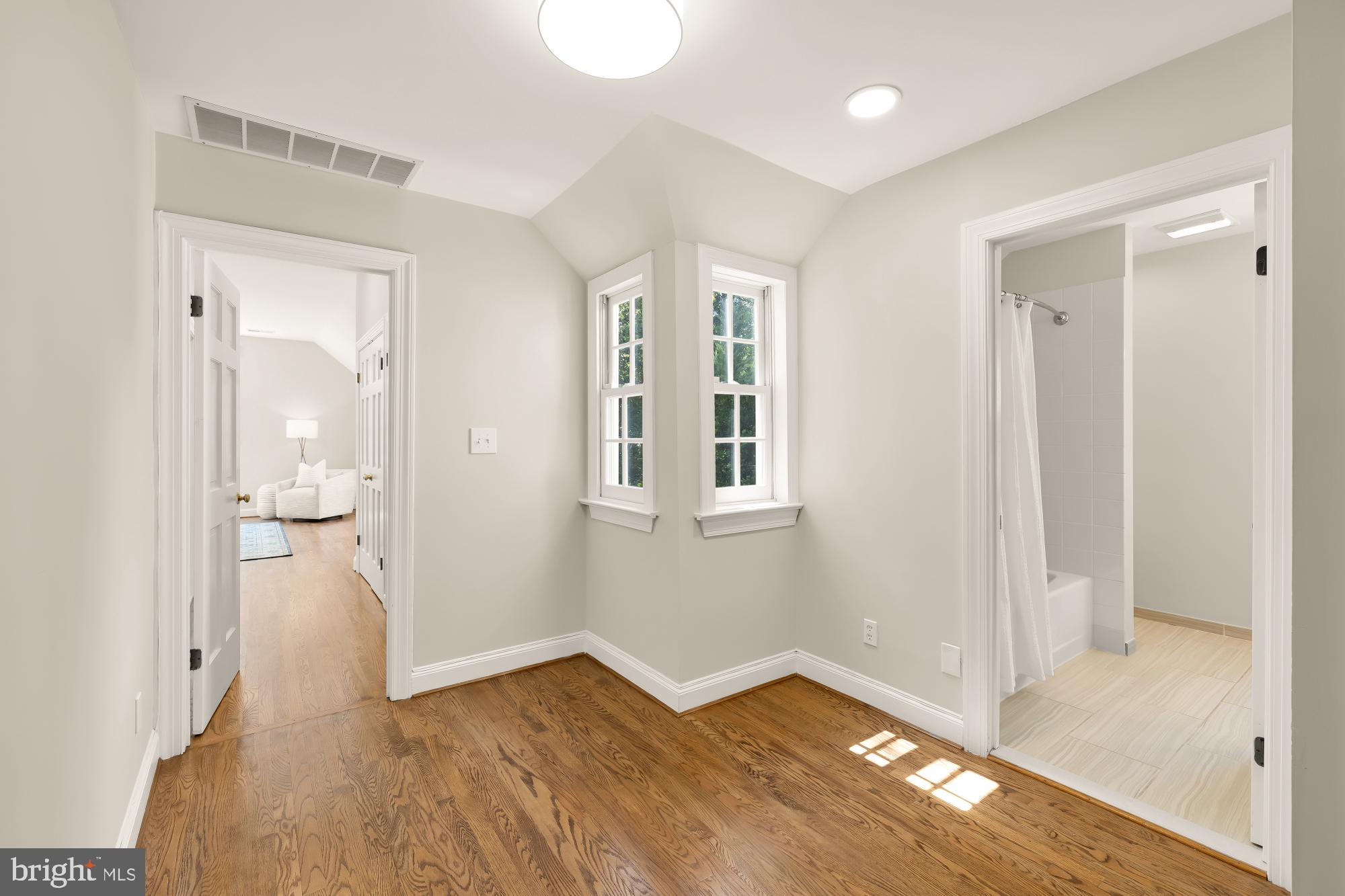 CHEVY CHASE VILLAGE - Residential