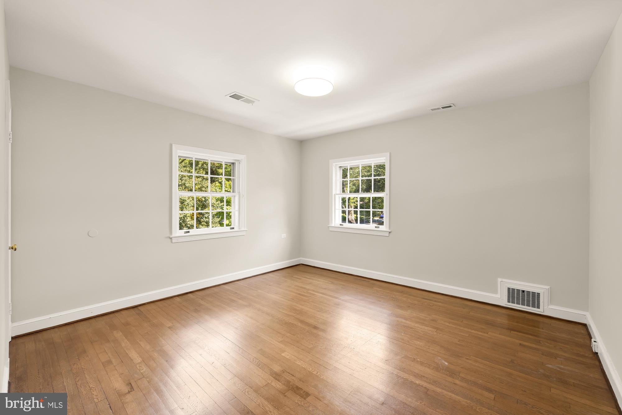 CHEVY CHASE VILLAGE - Residential