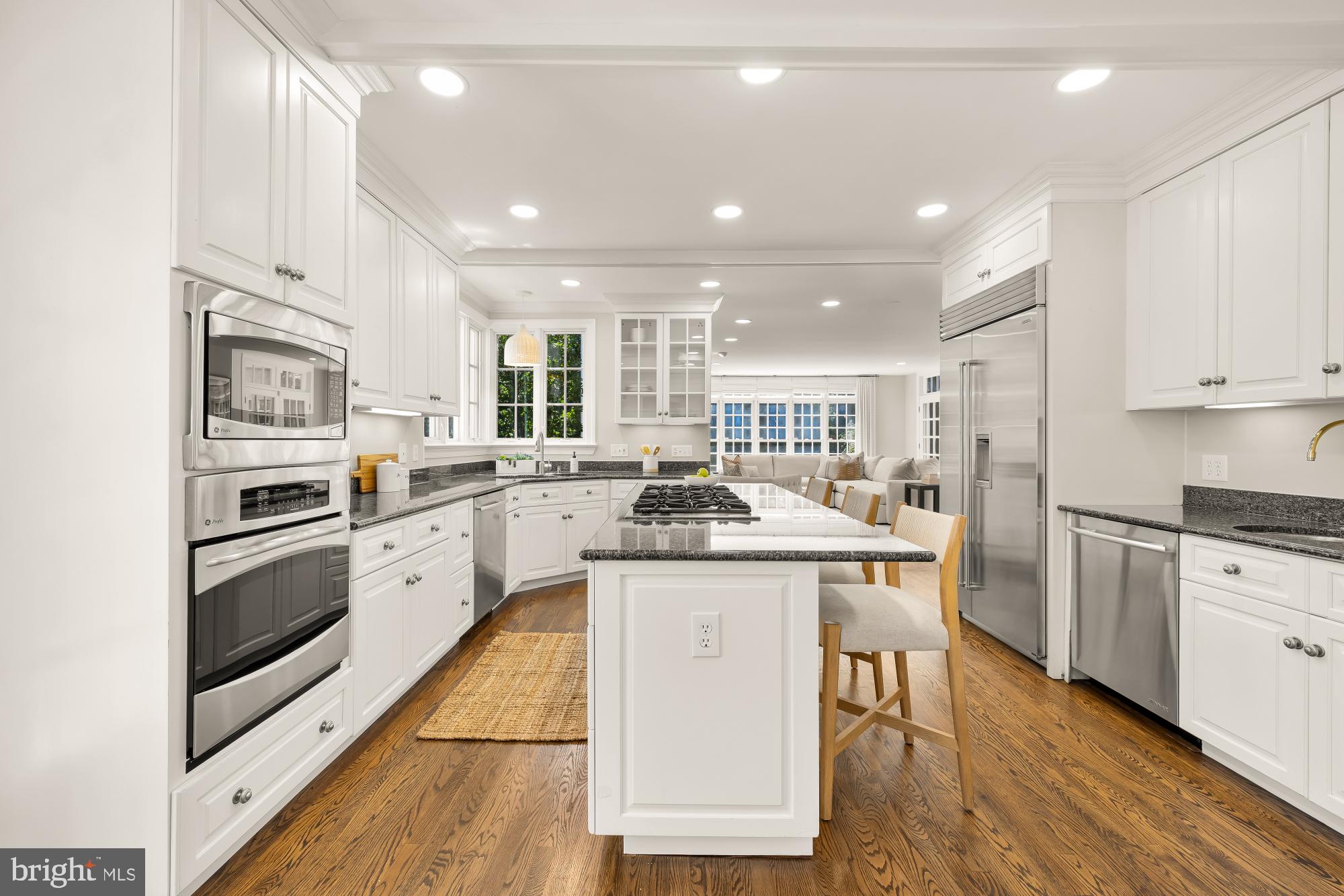 CHEVY CHASE VILLAGE - Residential