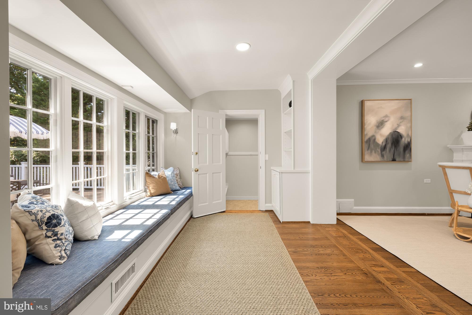 CHEVY CHASE VILLAGE - Residential