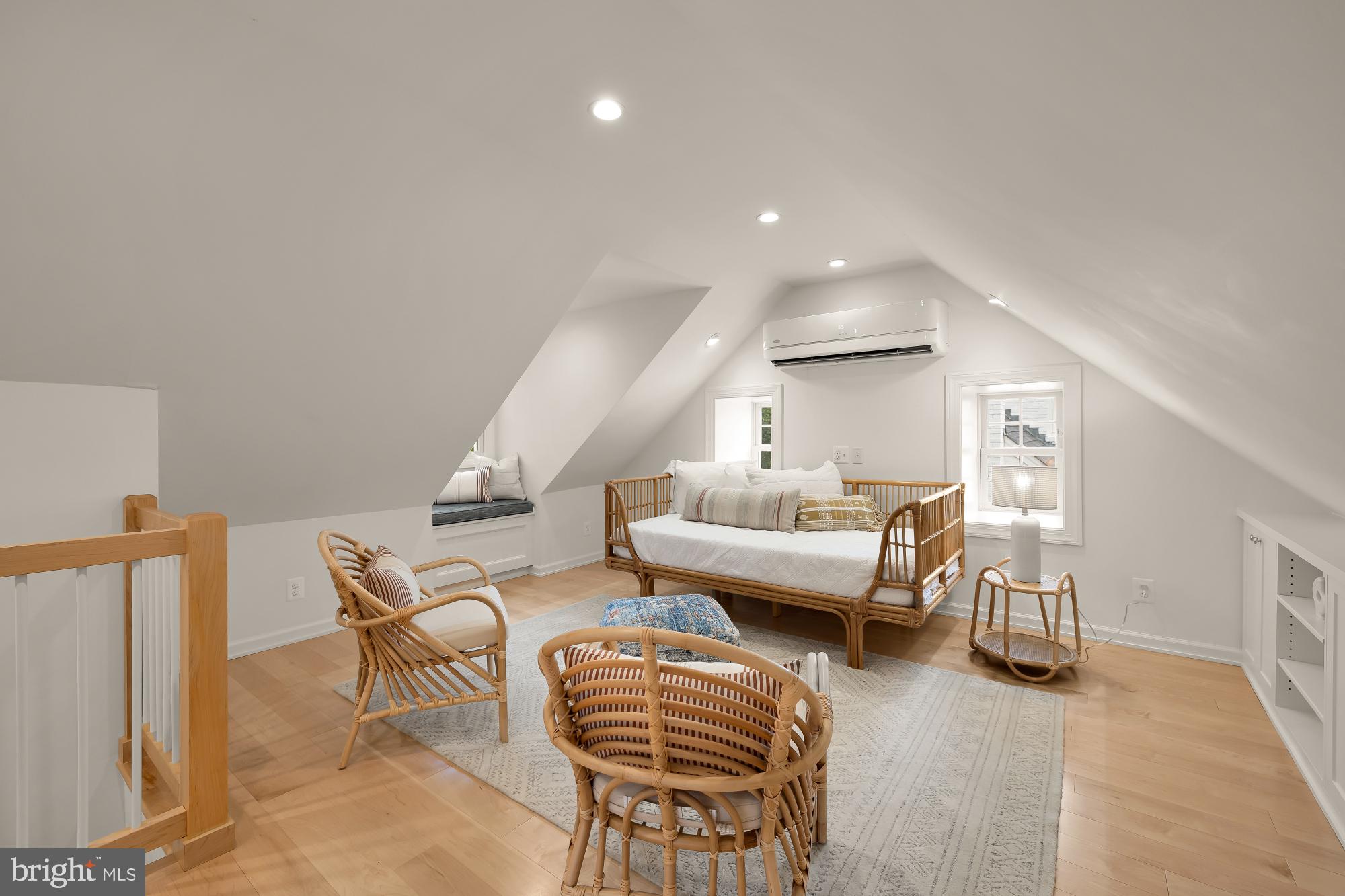 CHEVY CHASE VILLAGE - Residential