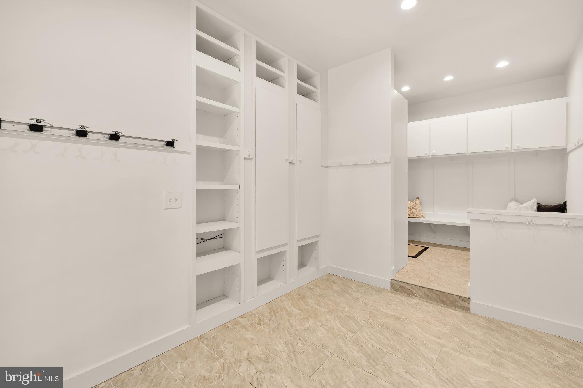 CHEVY CHASE VILLAGE - Residential