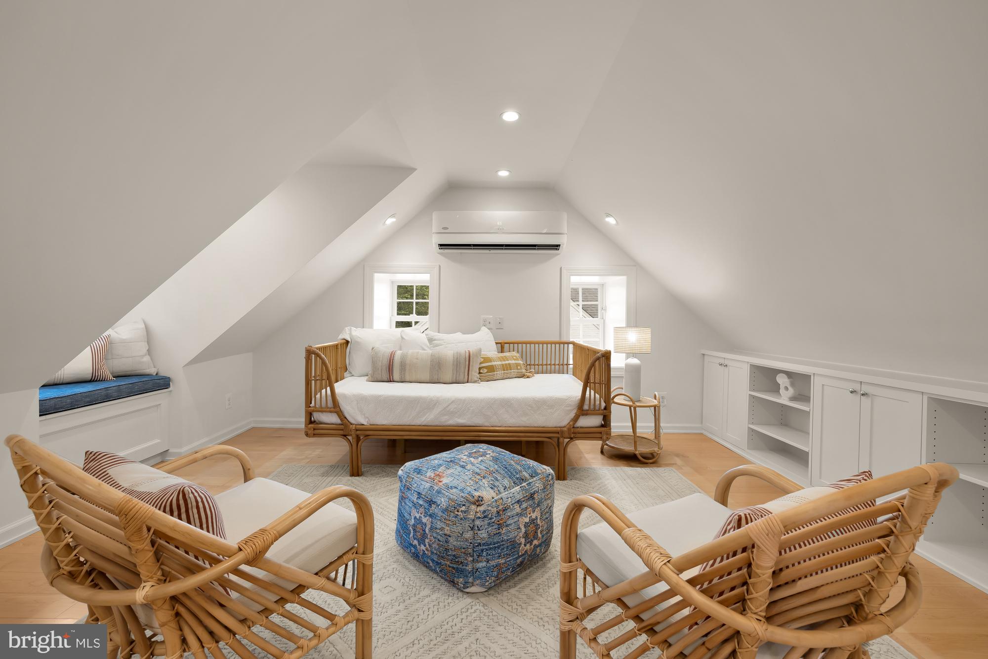 CHEVY CHASE VILLAGE - Residential