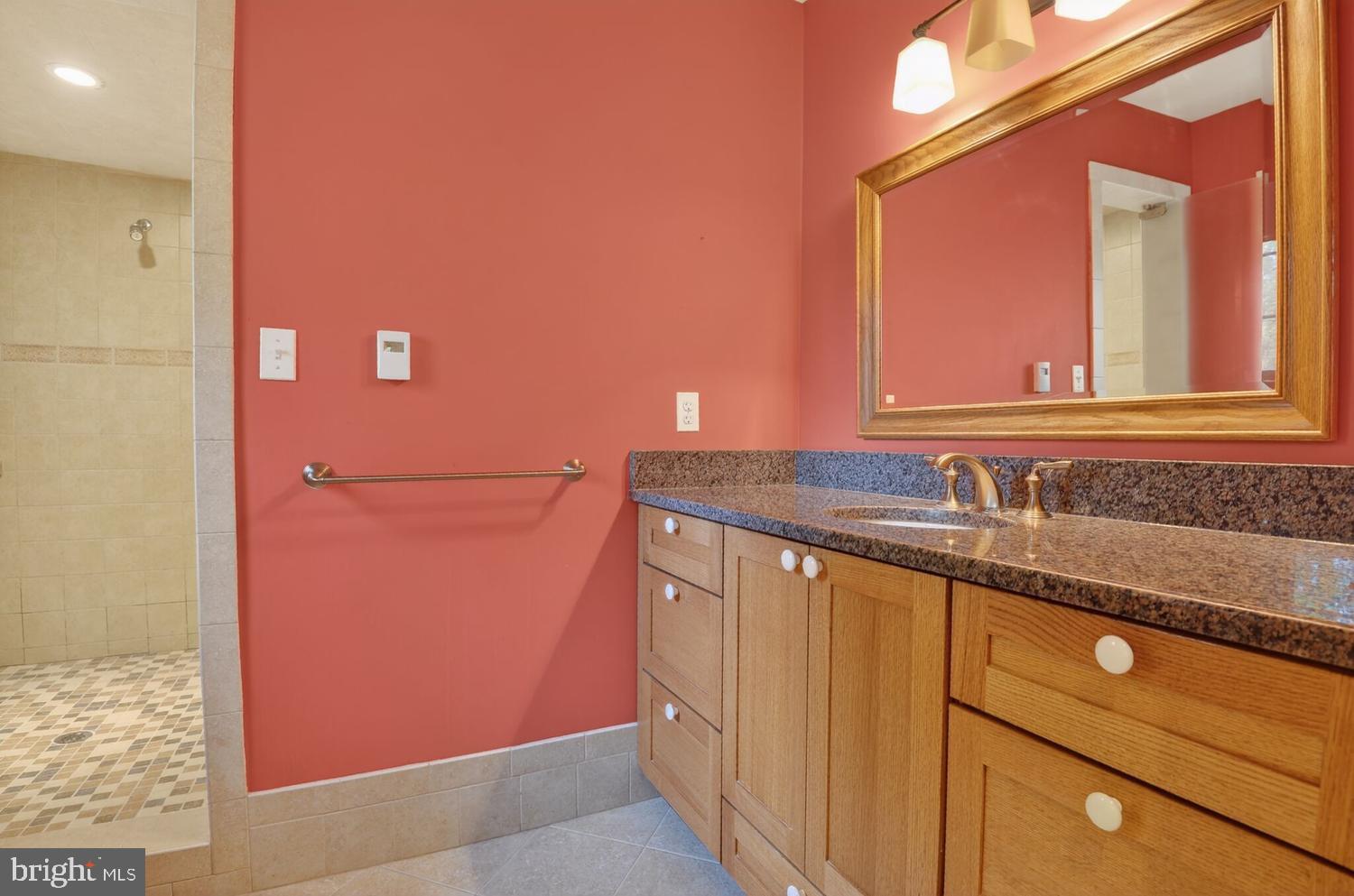 ANNANDALE ACRES - Residential