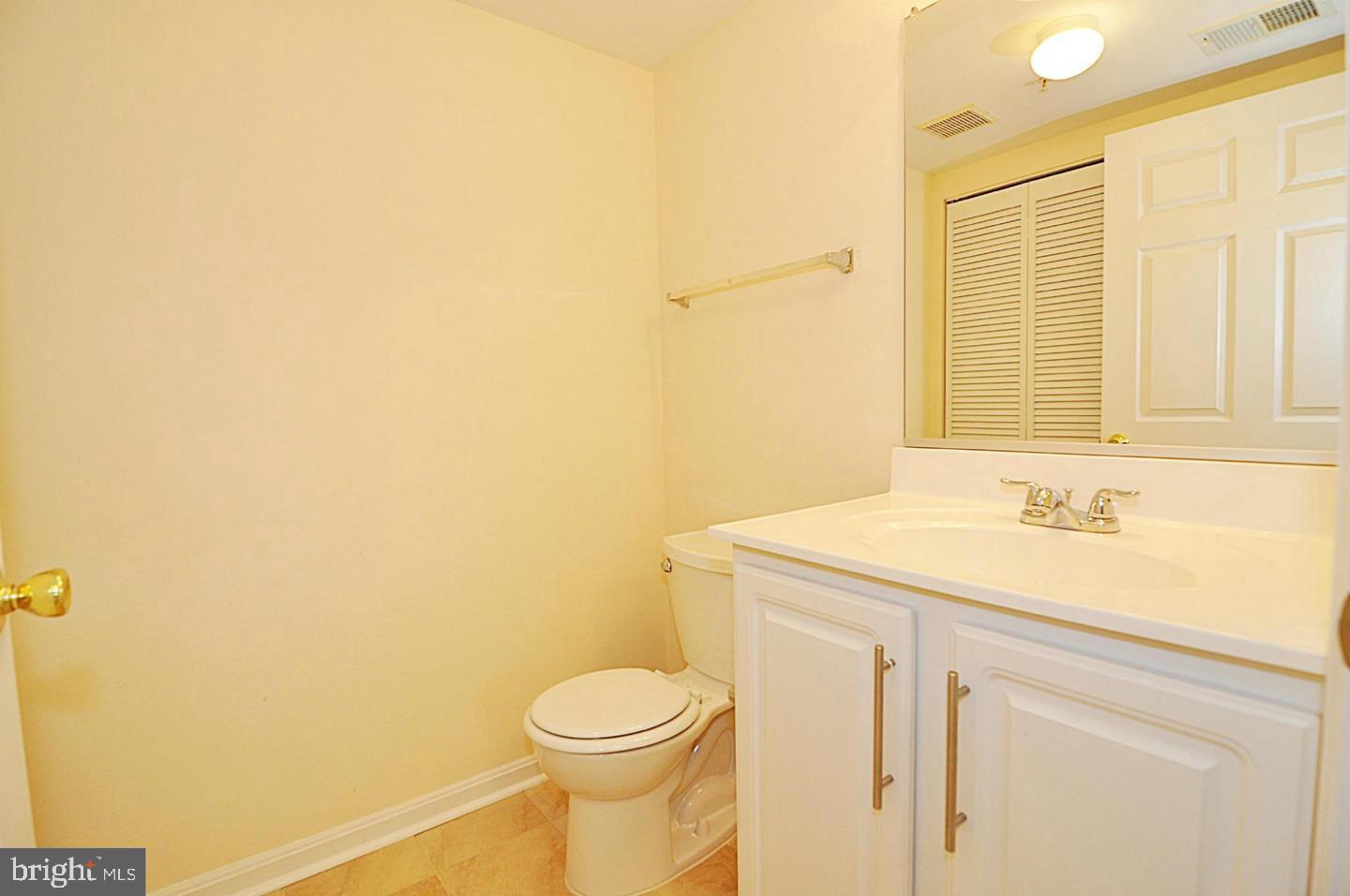 FOX MILL STATION - Residential Lease