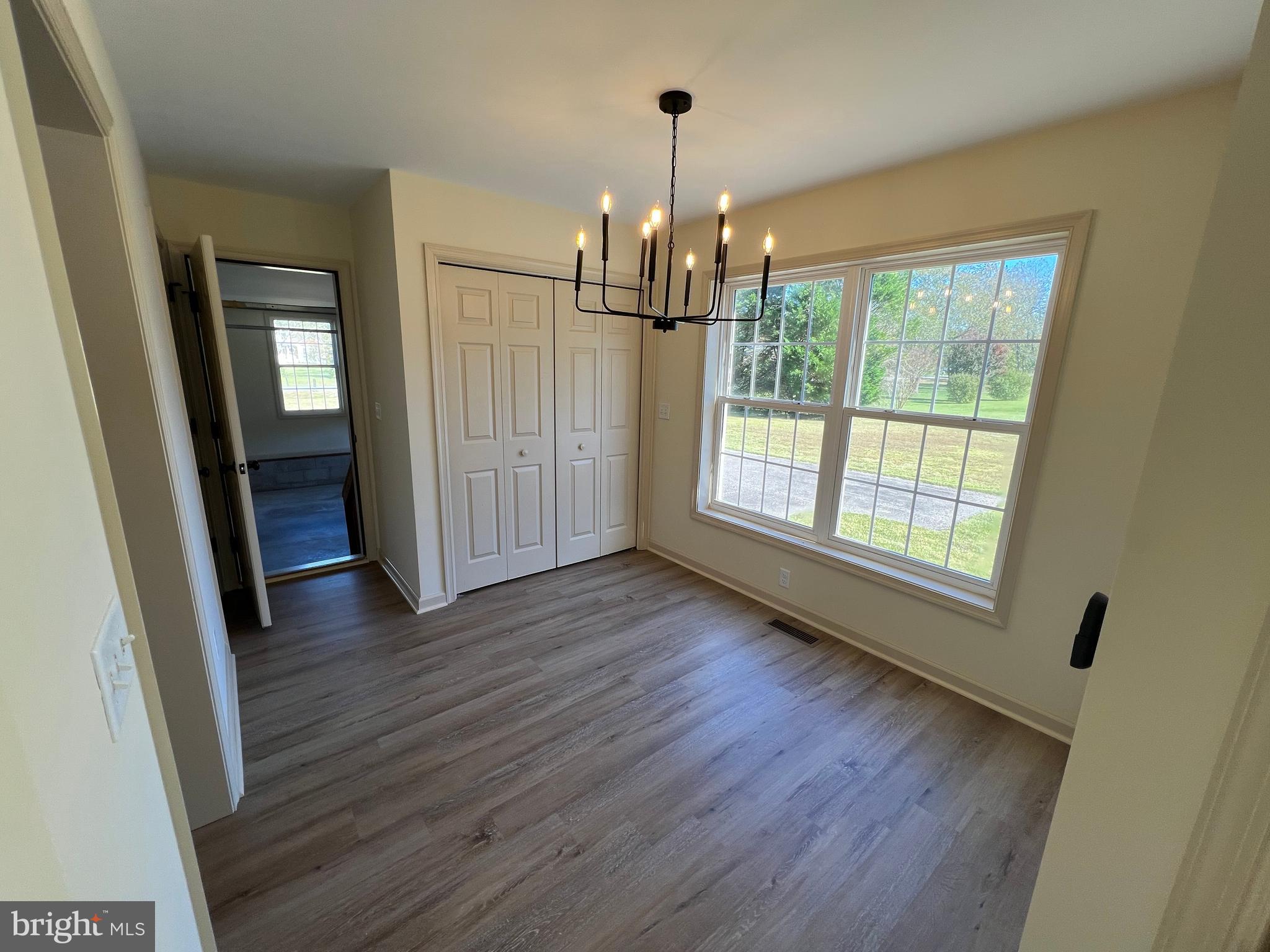 FOREST KNOLL ESTATES - Residential