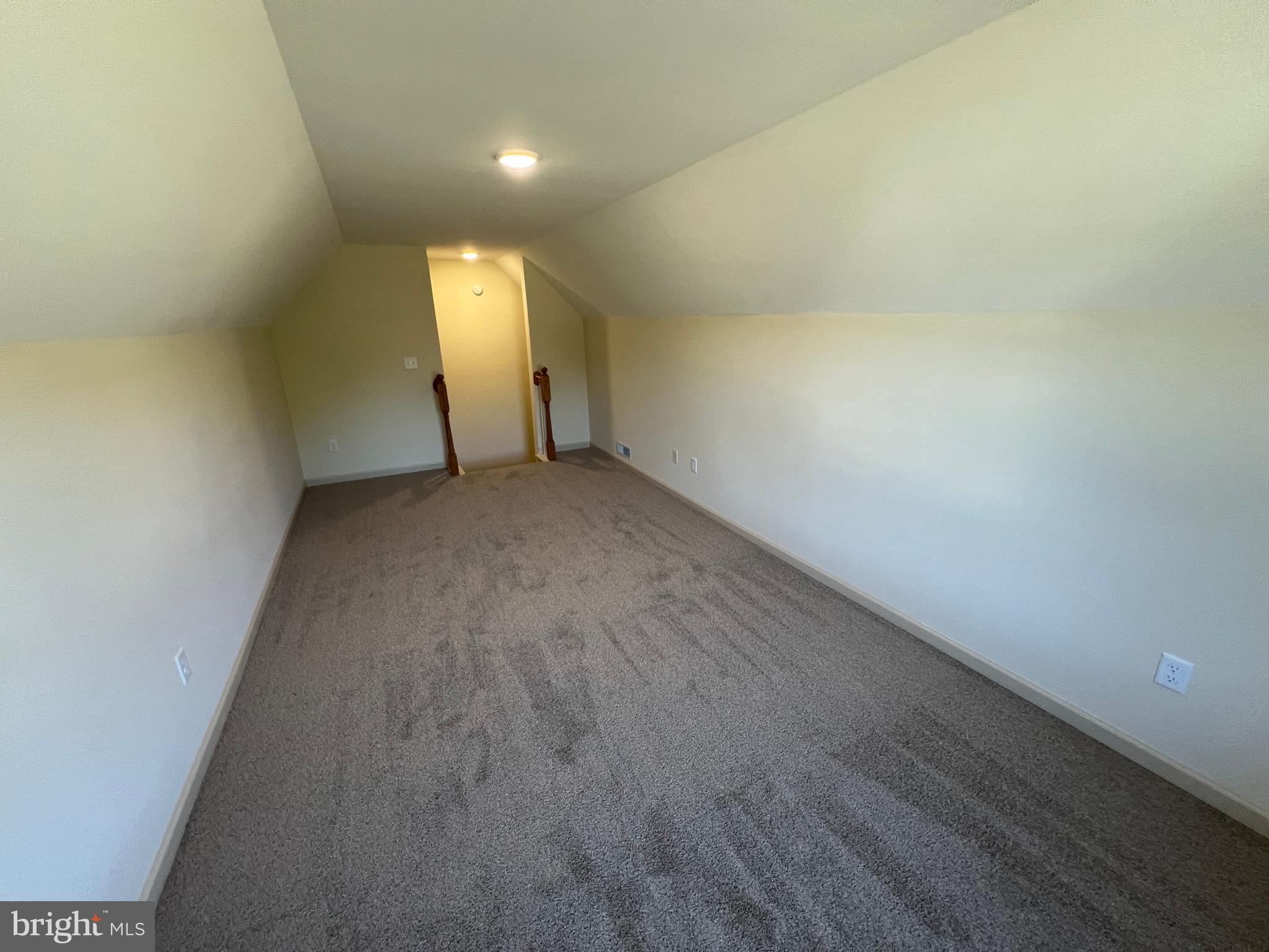 FOREST KNOLL ESTATES - Residential