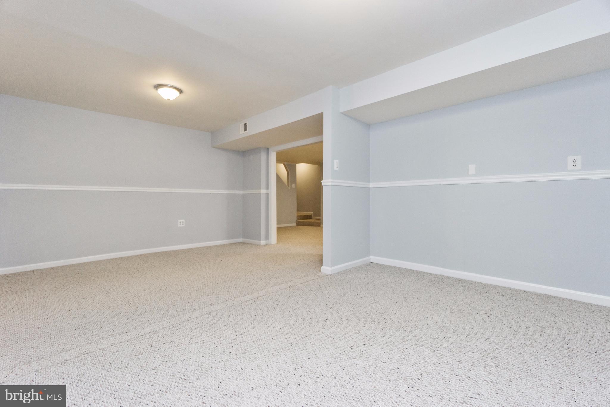 POPLAR TREE WOODS - Residential