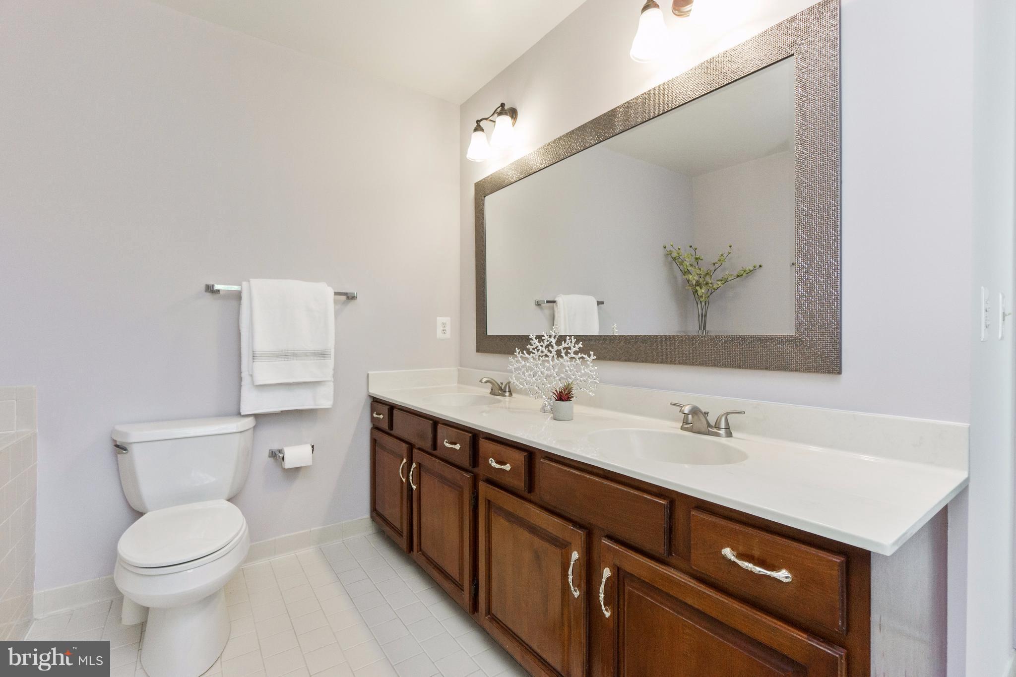 POPLAR TREE WOODS - Residential