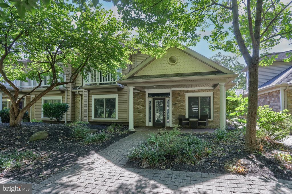 Photo of 101 High Pointe Drive, HUMMELSTOWN, PA 17036 (MLS # PADA2049932)