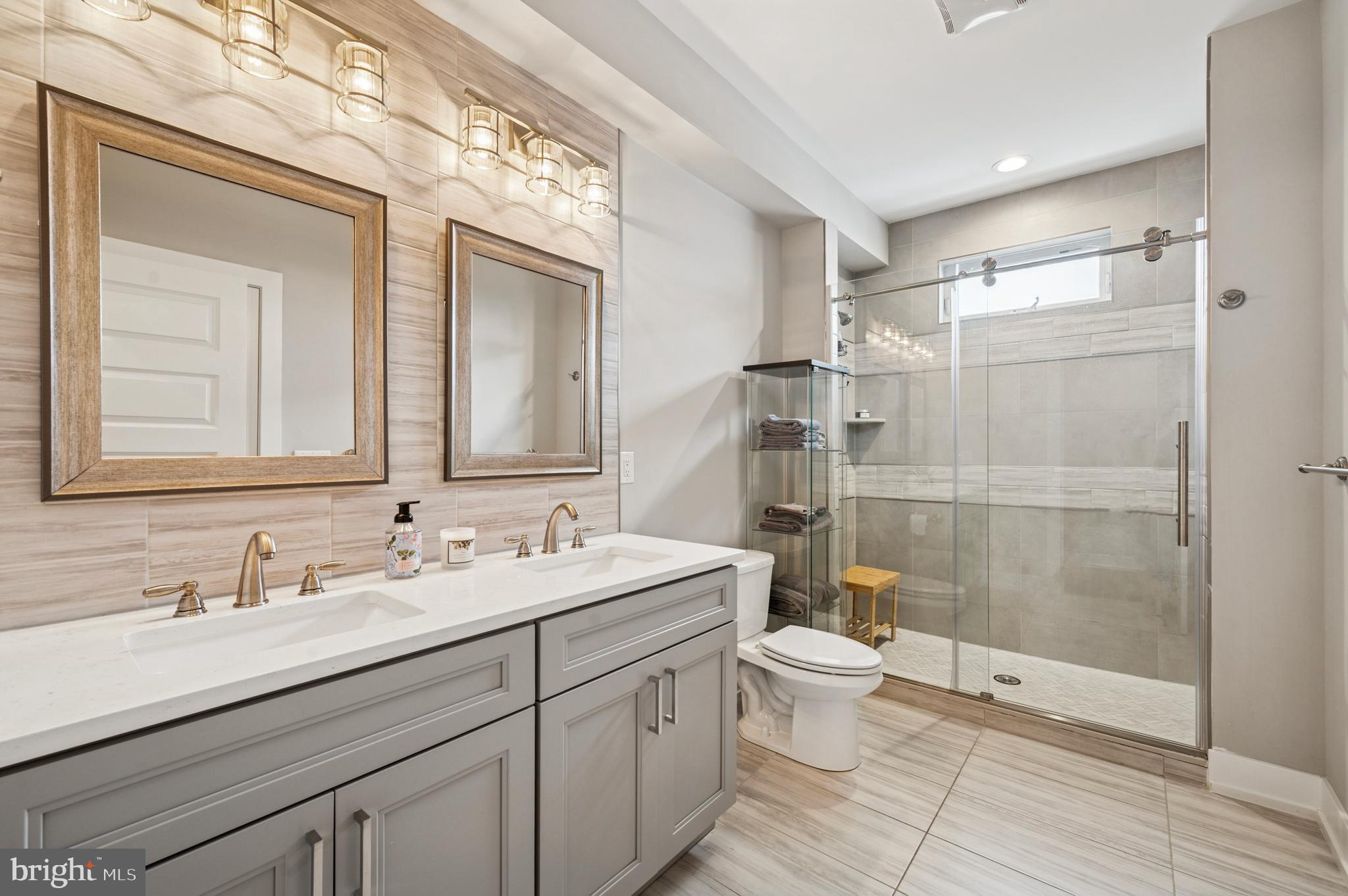 NORRIS SQUARE - Residential