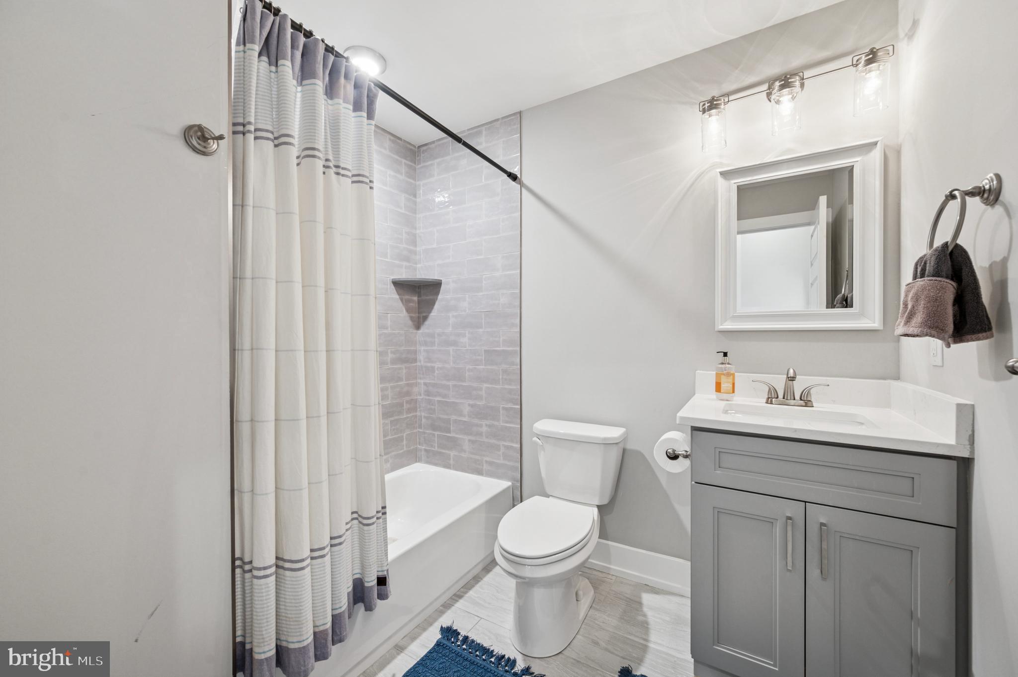 NORRIS SQUARE - Residential