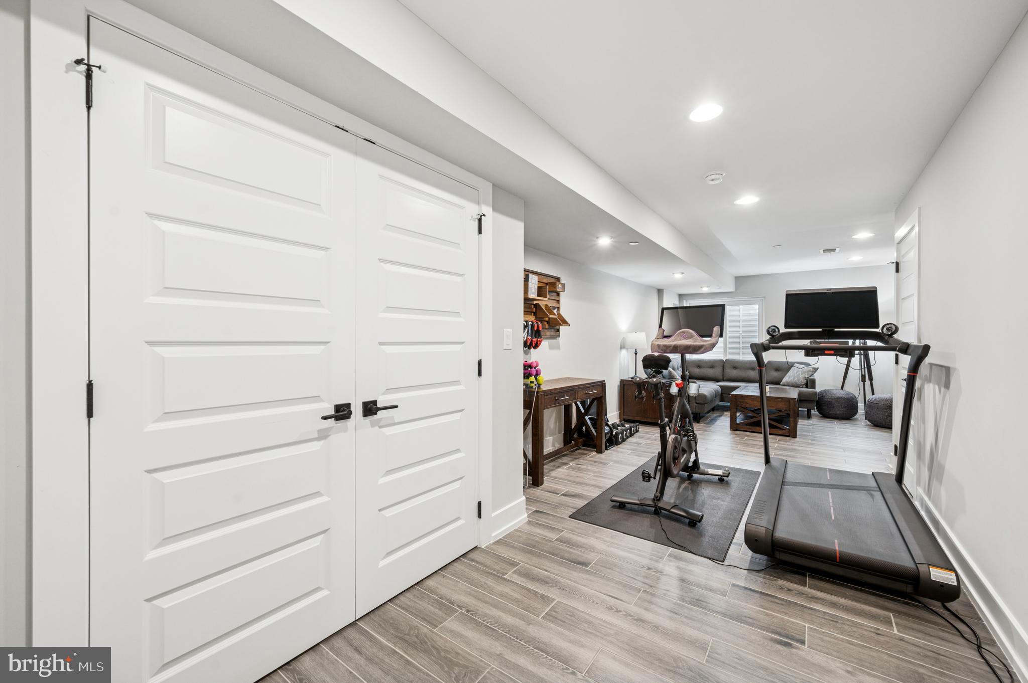 NORRIS SQUARE - Residential