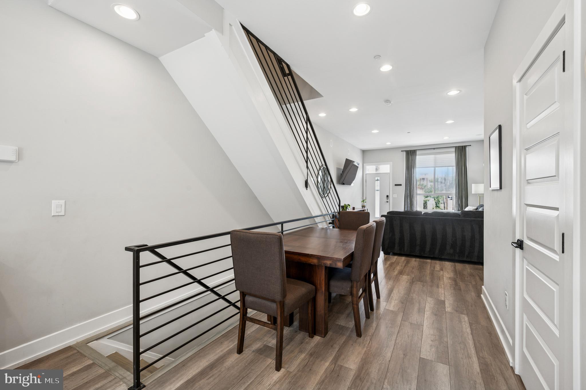 NORRIS SQUARE - Residential