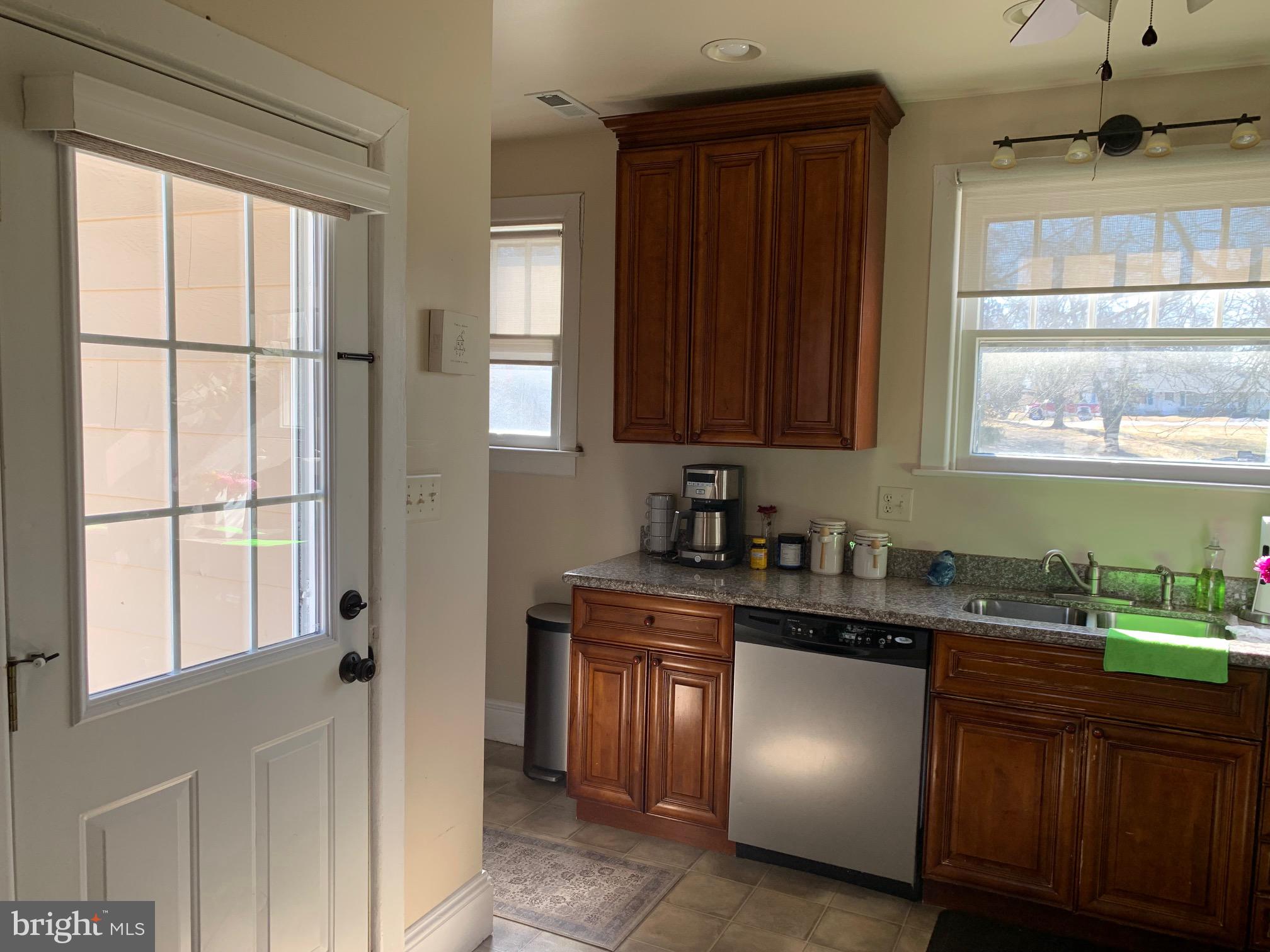 CEDAR LAWN - Residential