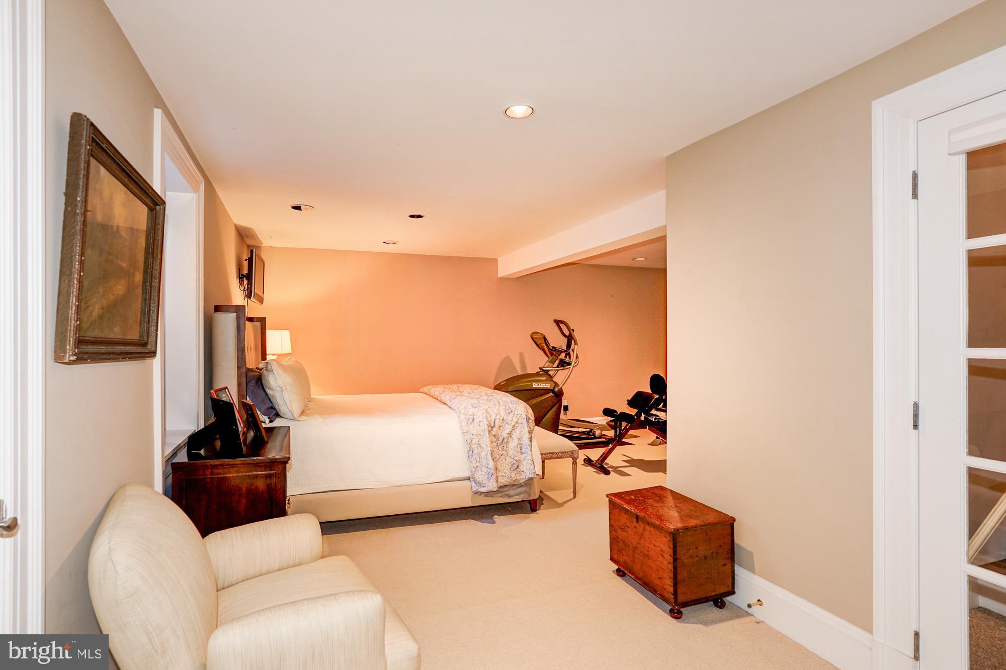 FRANKLIN PARK - Residential Lease