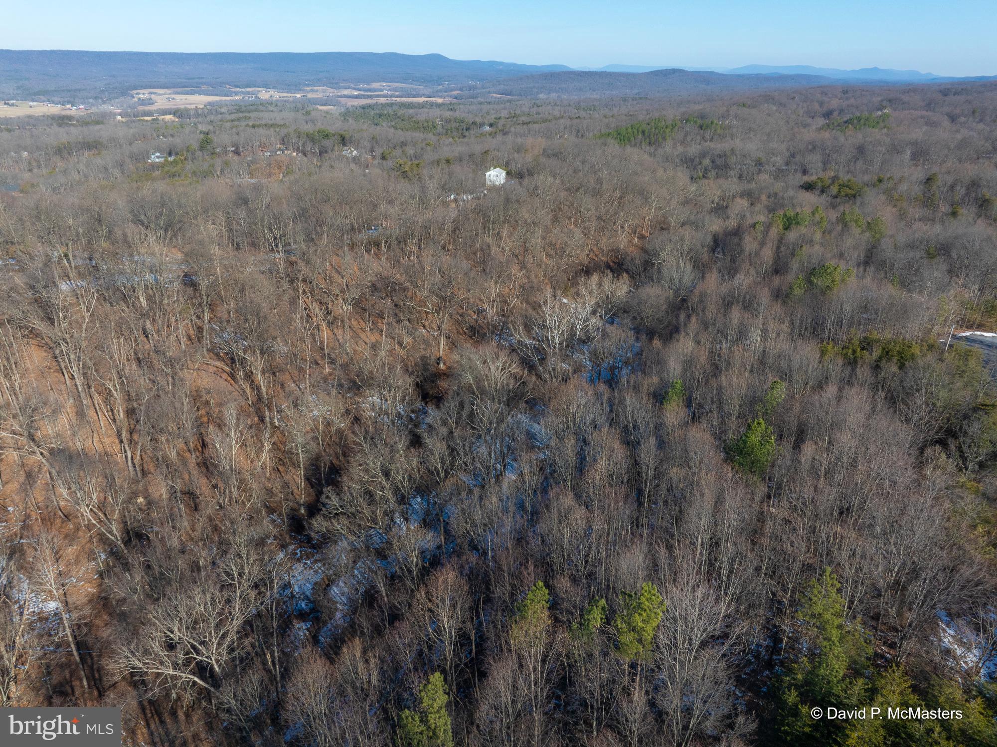 ROUND TOP ESTATES - Land
