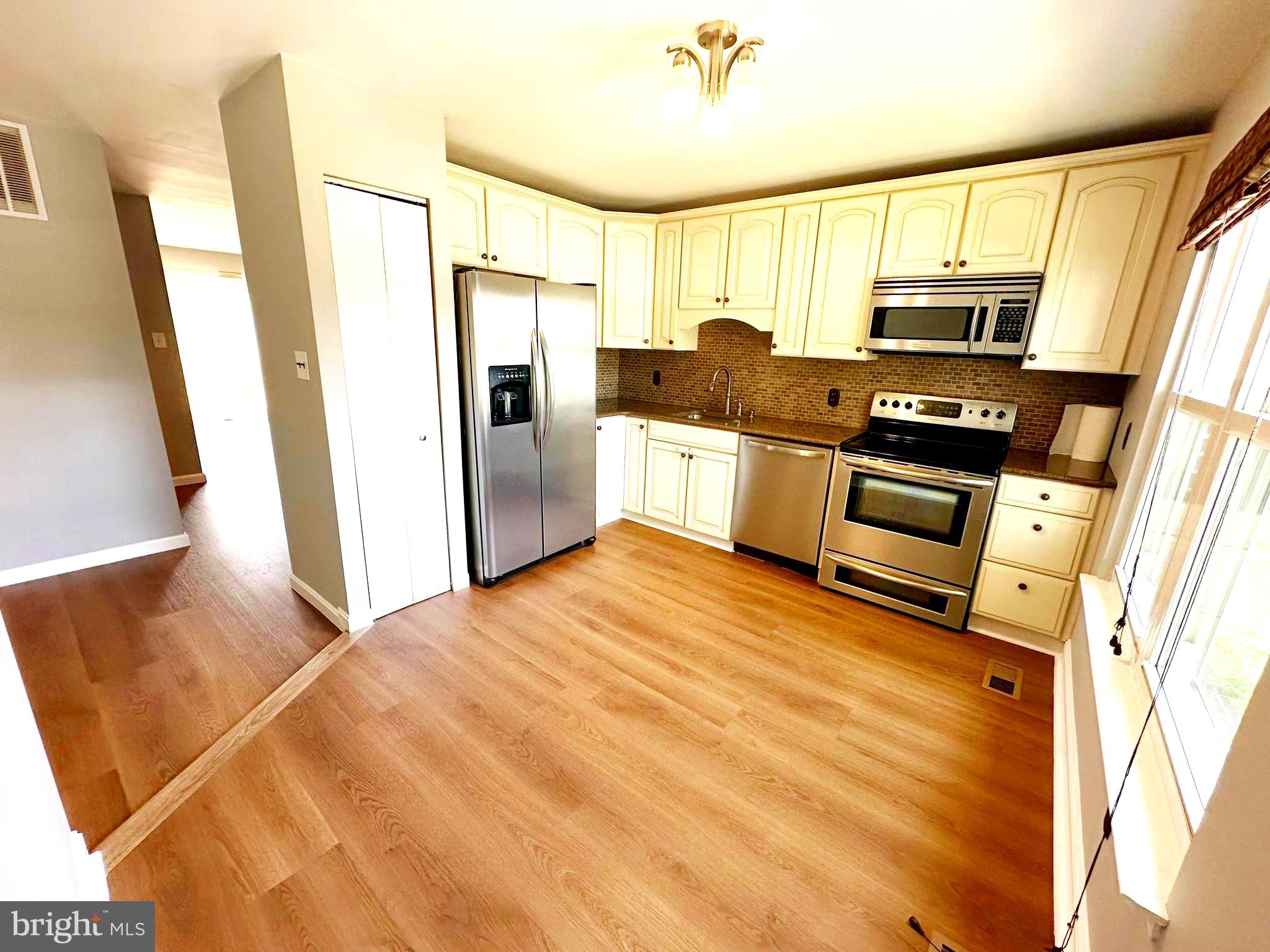 CROFTON VILLAGE - Residential