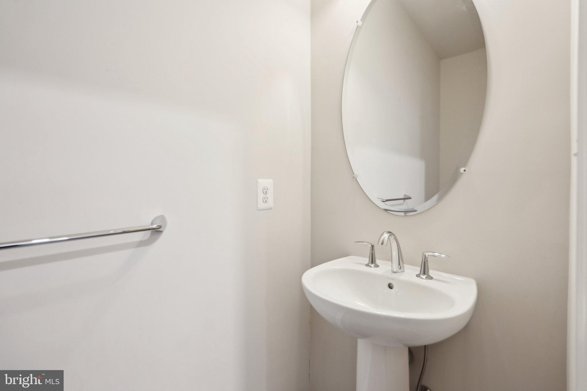 RIDGES AT LOUDOUN VALLEY - Residential Lease