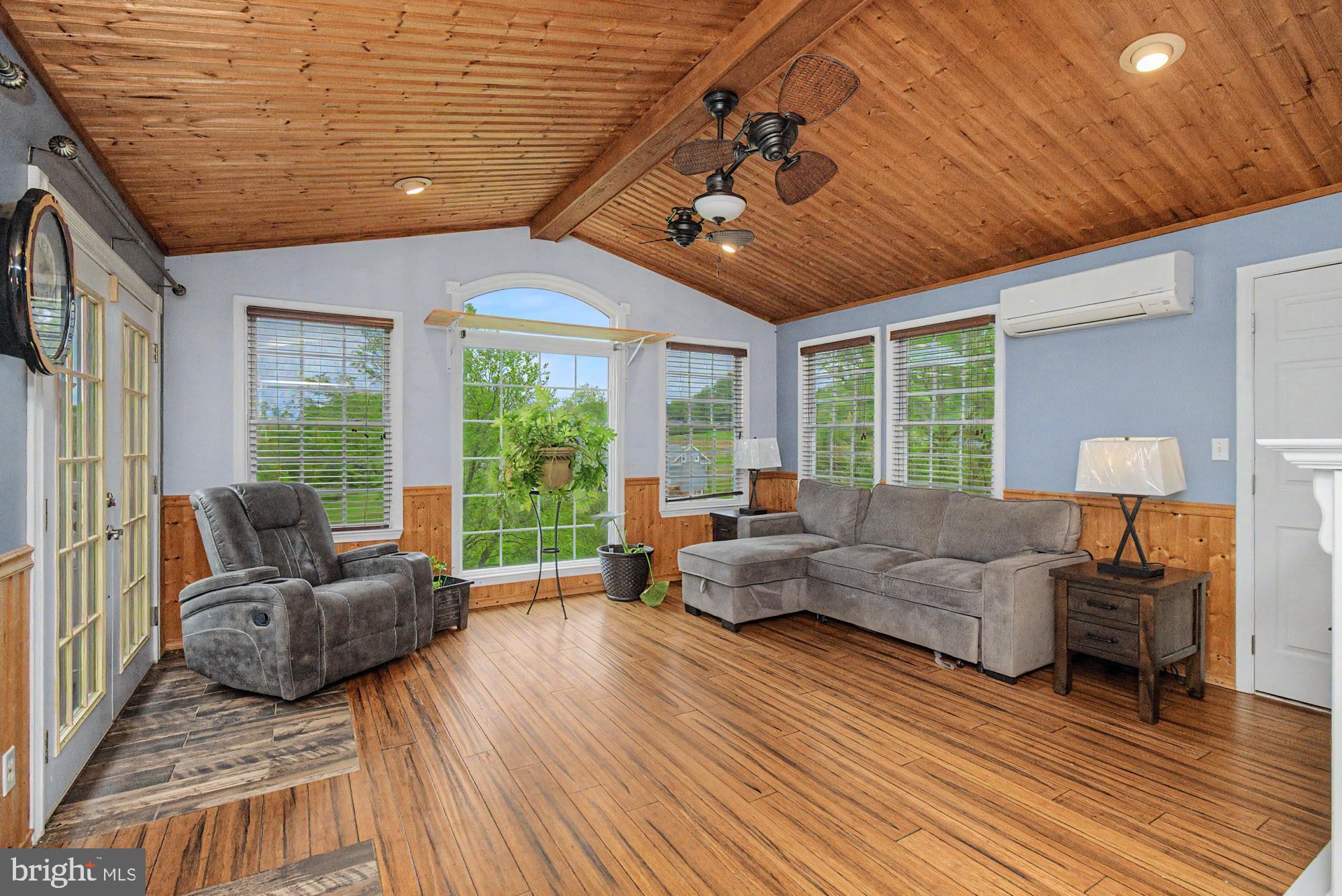 FREELAND - Residential