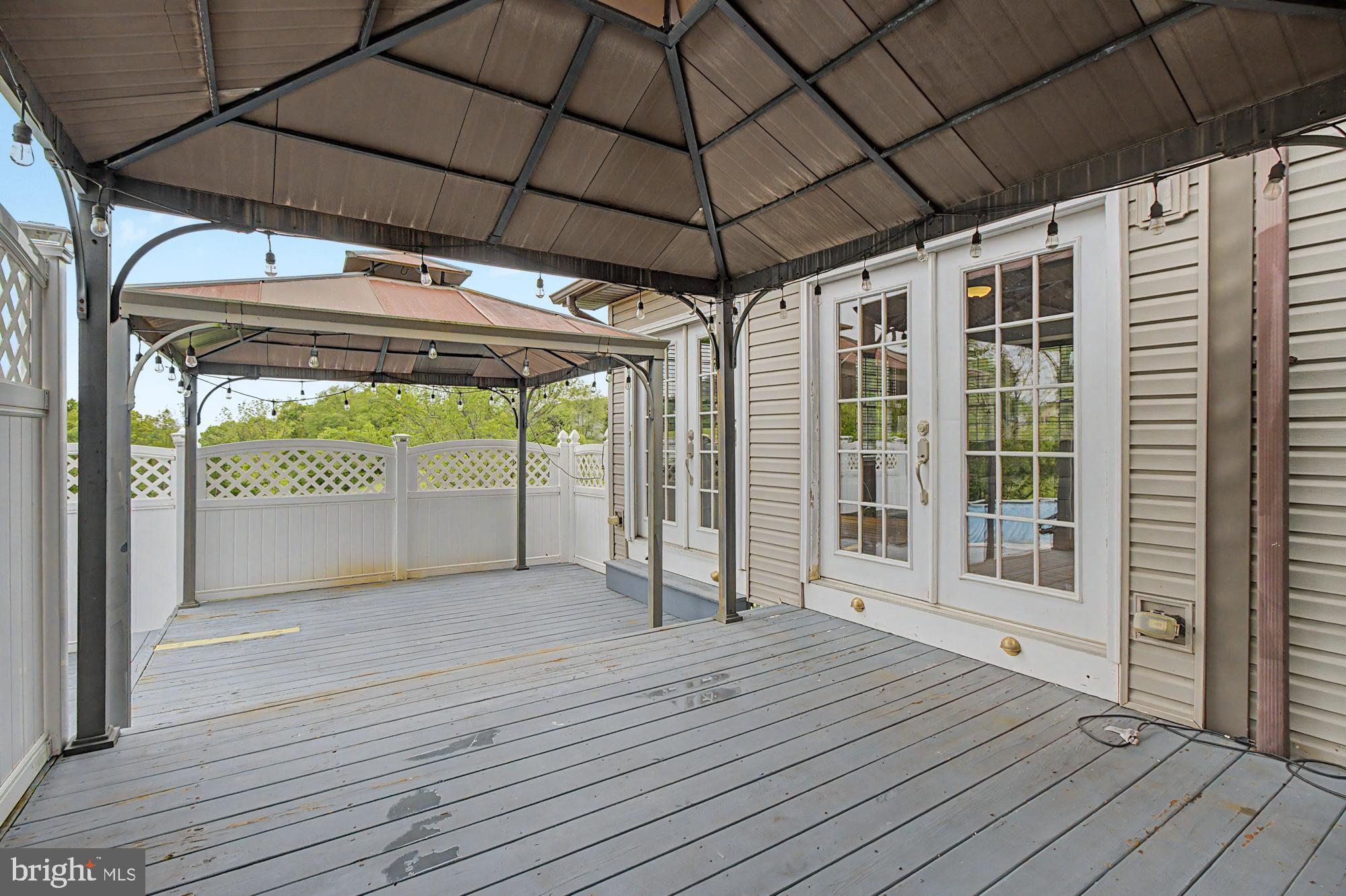 FREELAND - Residential
