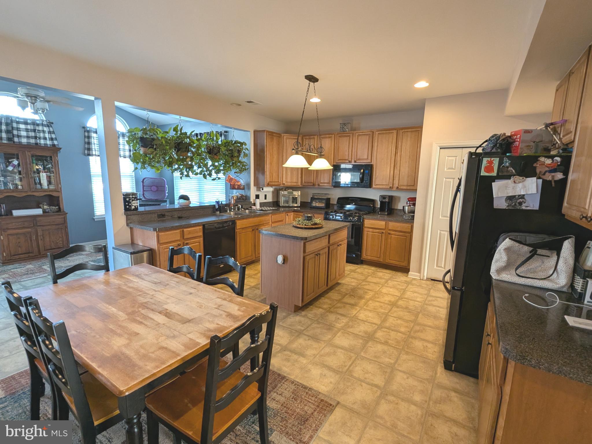 1104 CANVASBACK LANE