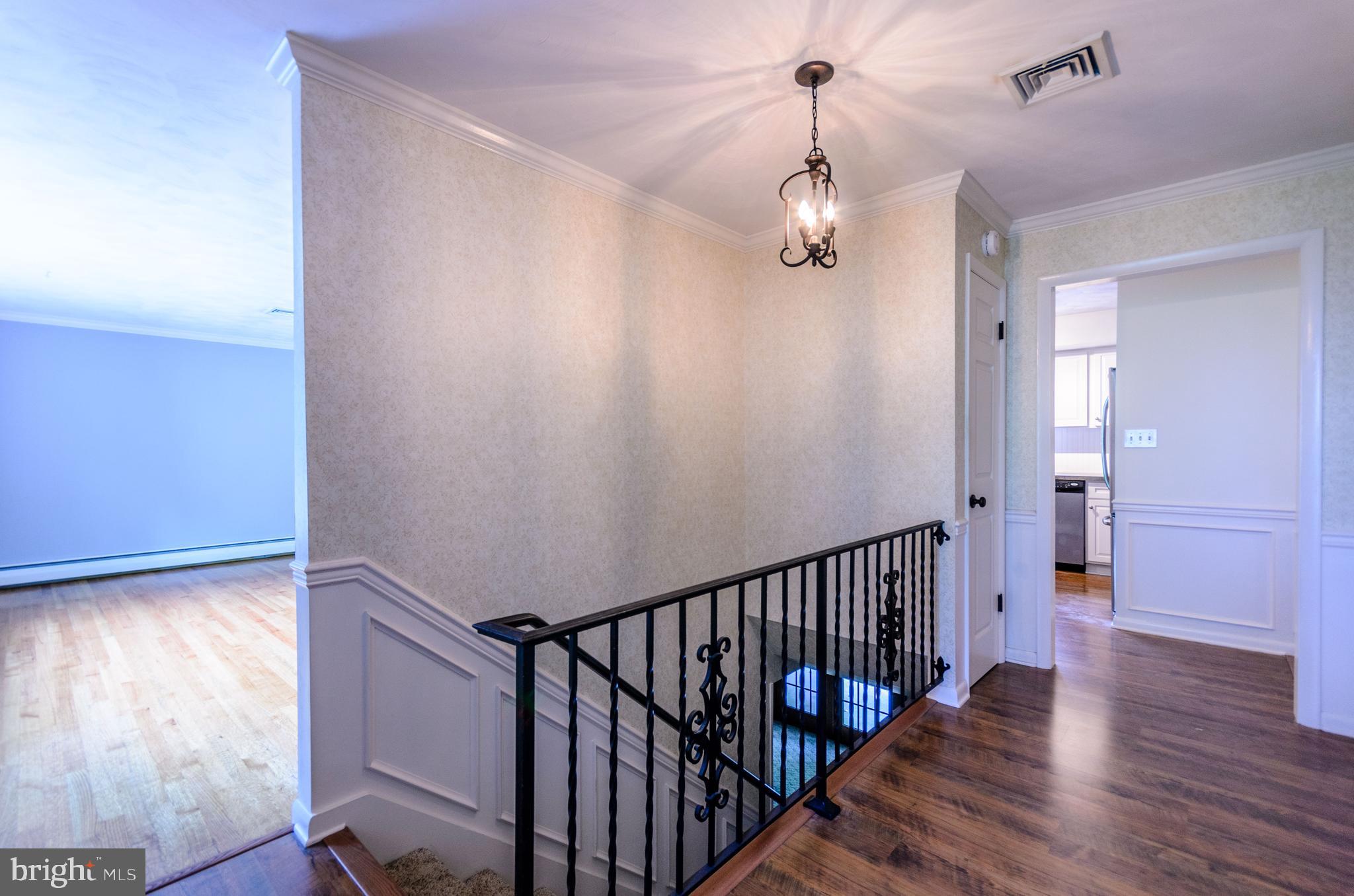 ARLINGTON PARK - Residential