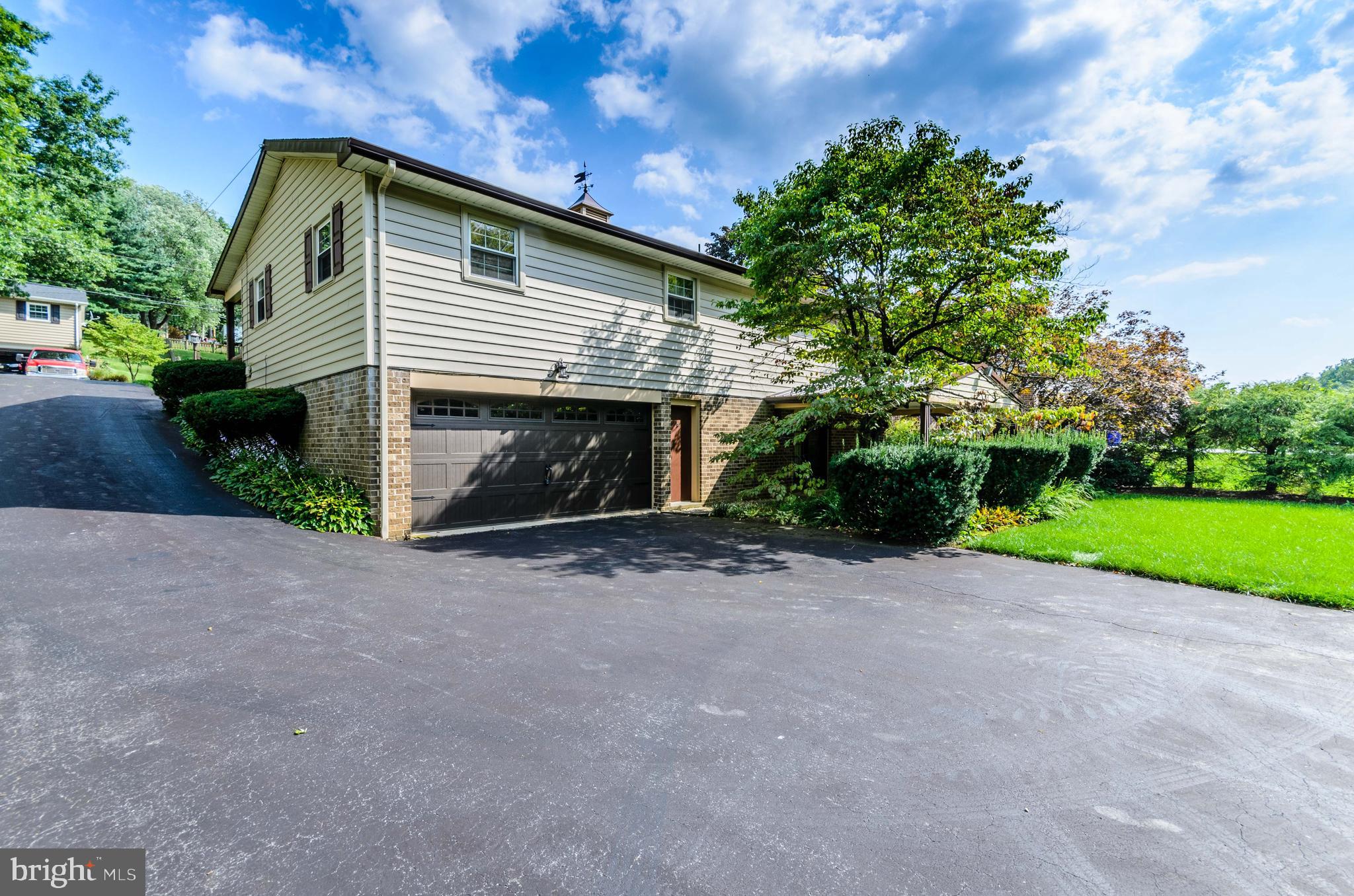 ARLINGTON PARK - Residential
