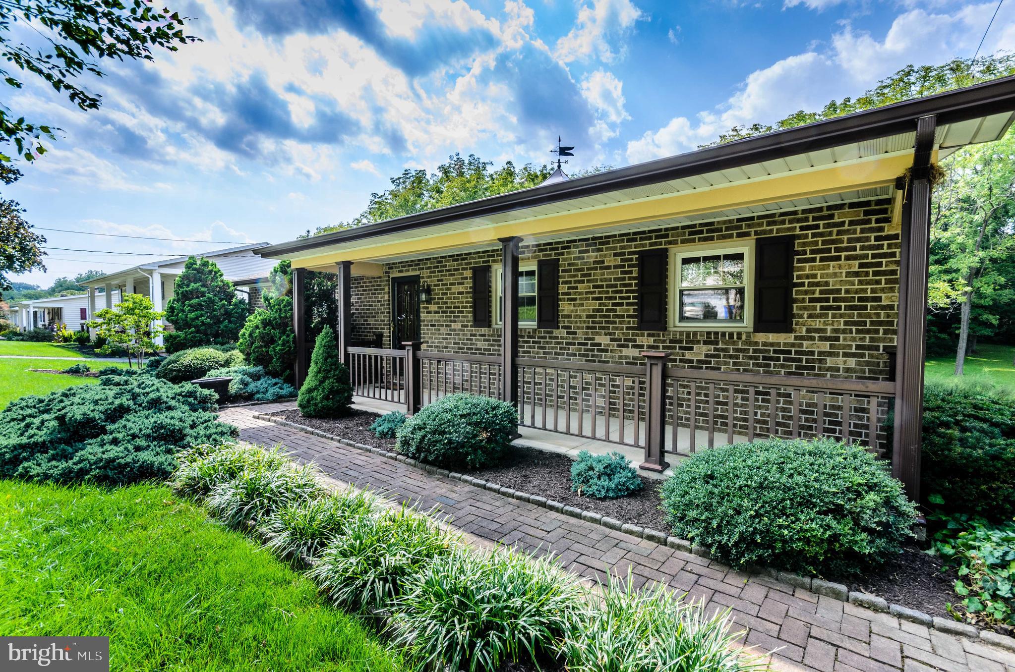 ARLINGTON PARK - Residential